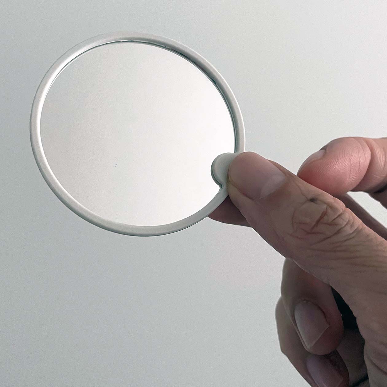 Styrene Round Compact Mirror