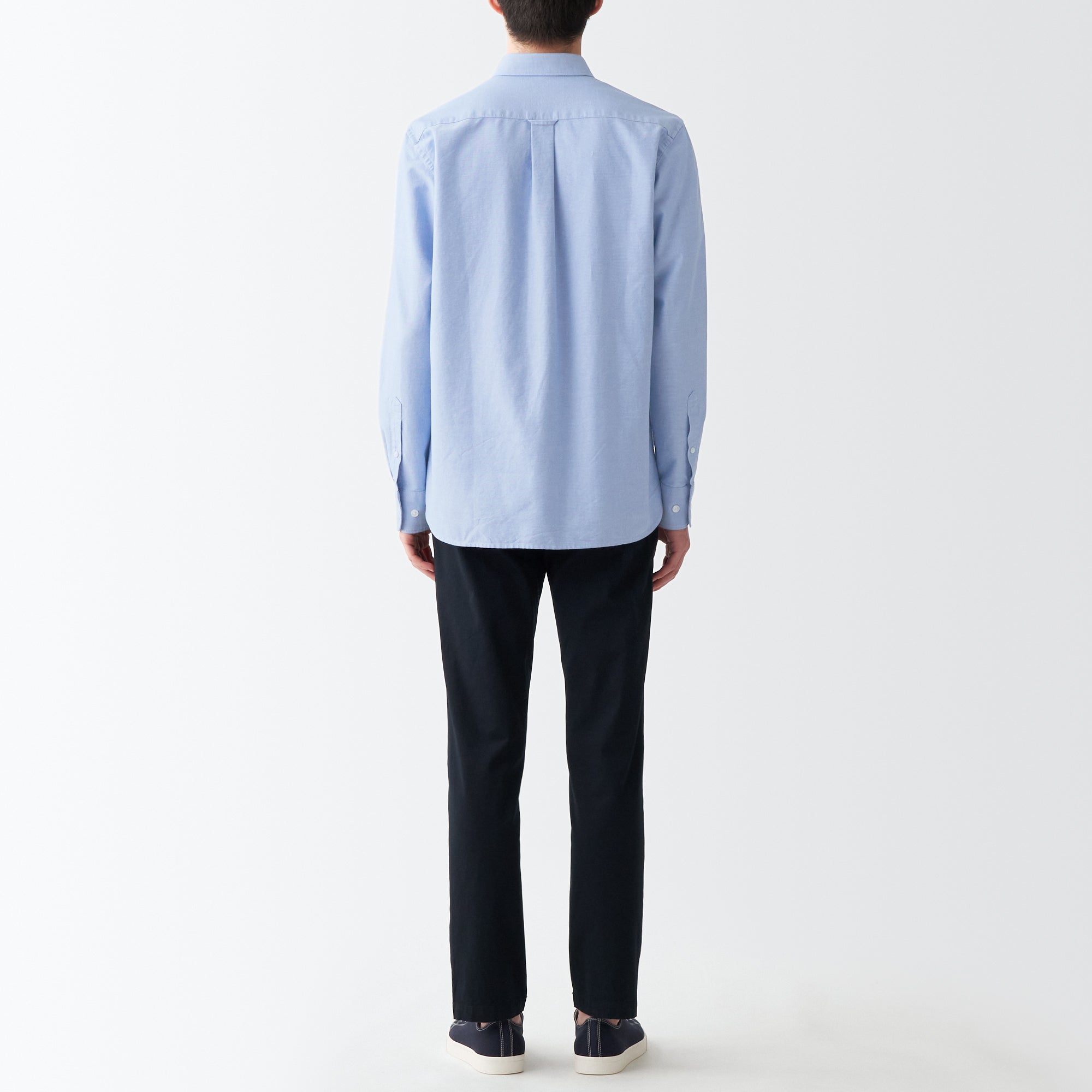 Men's Washed Oxford Collared Long Sleeve Button Down Shirt