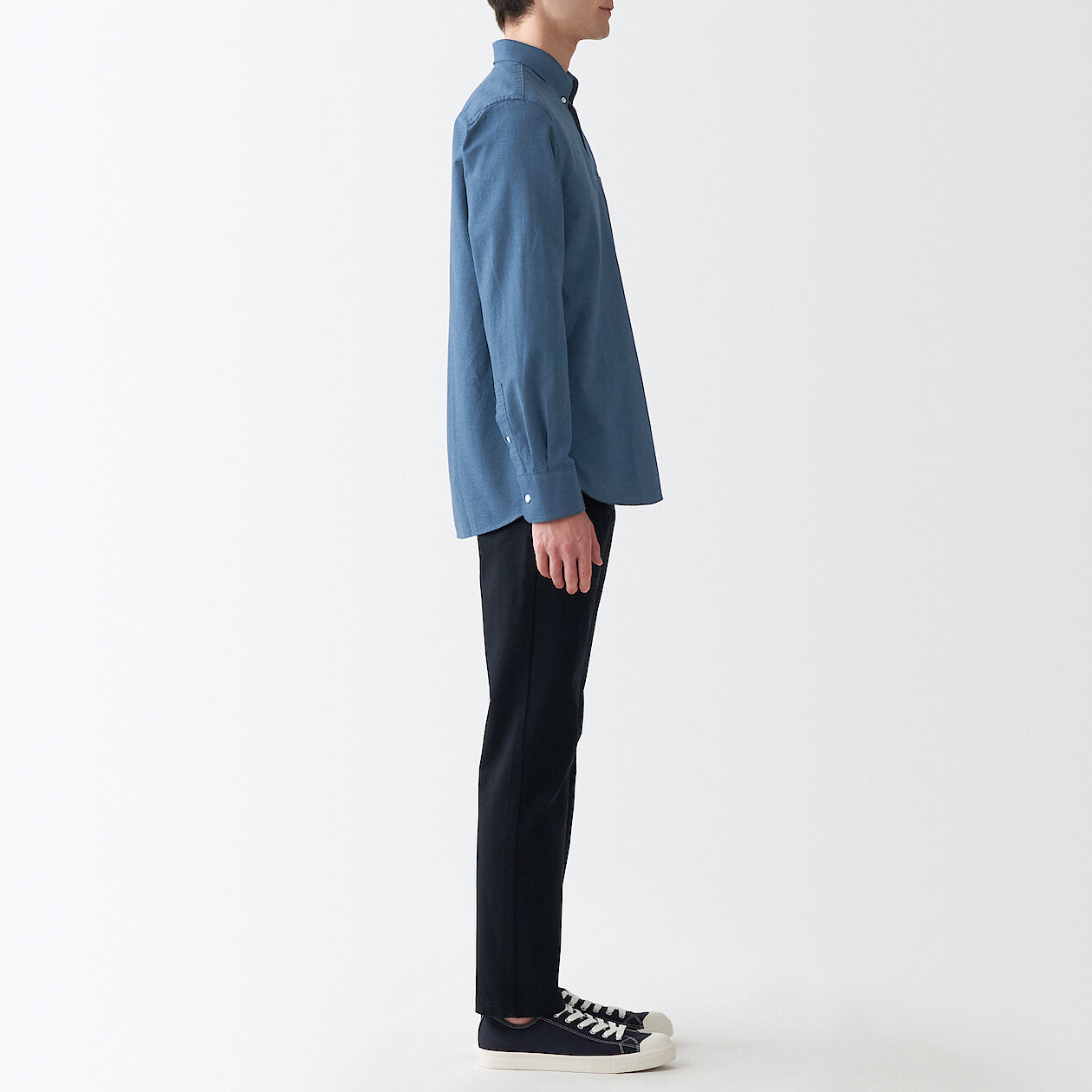 Men's Washed Oxford Collared Long Sleeve Button Down Shirt
