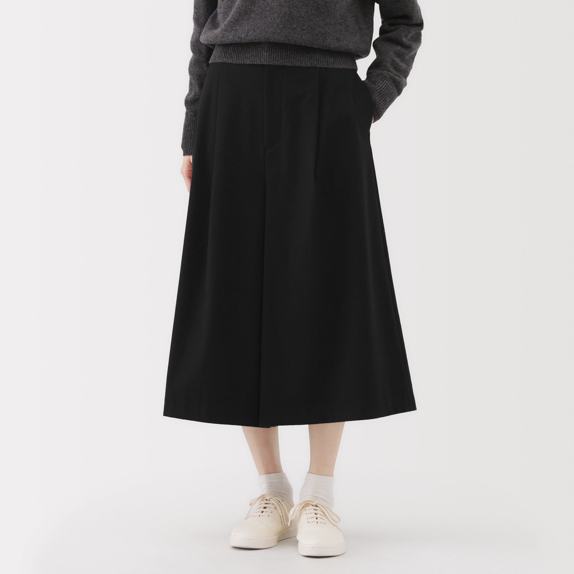 Brushed Cropped Pants