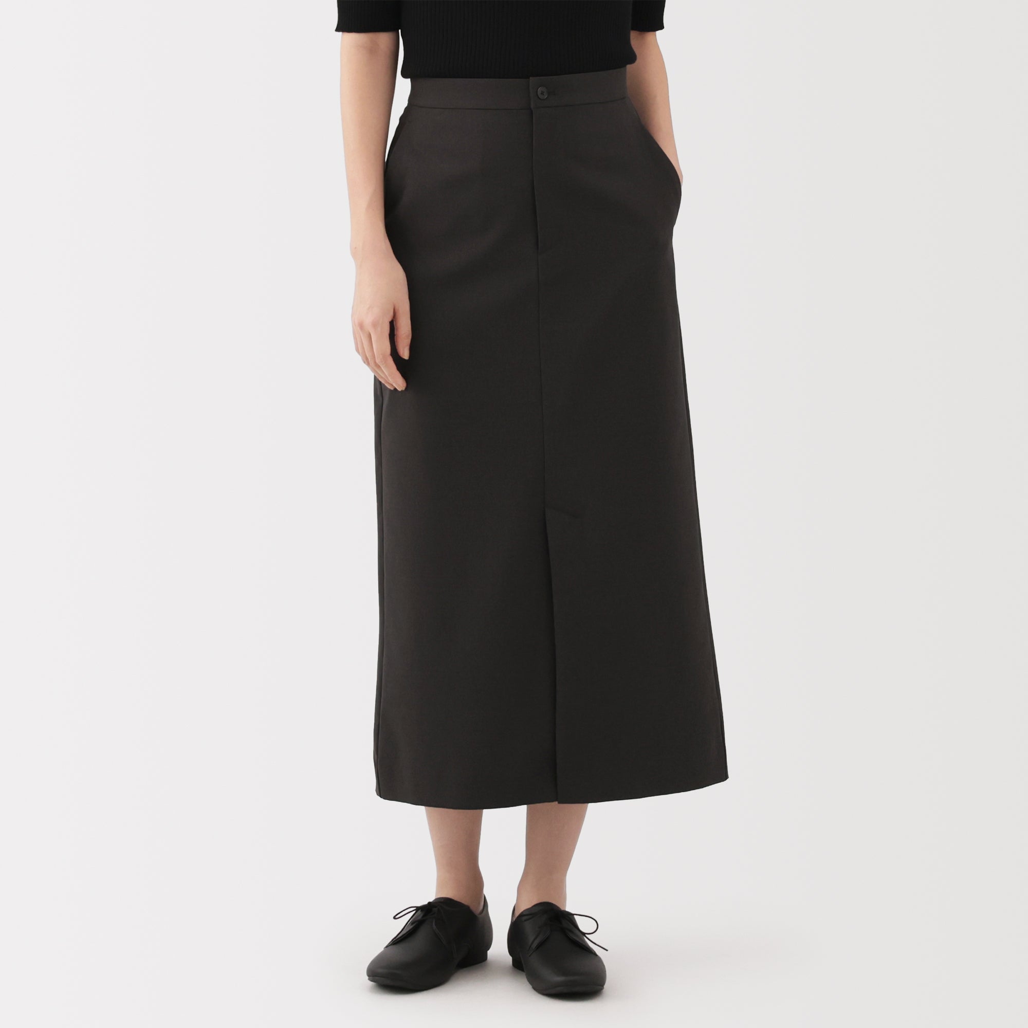 Water Repellent Straight Skirt