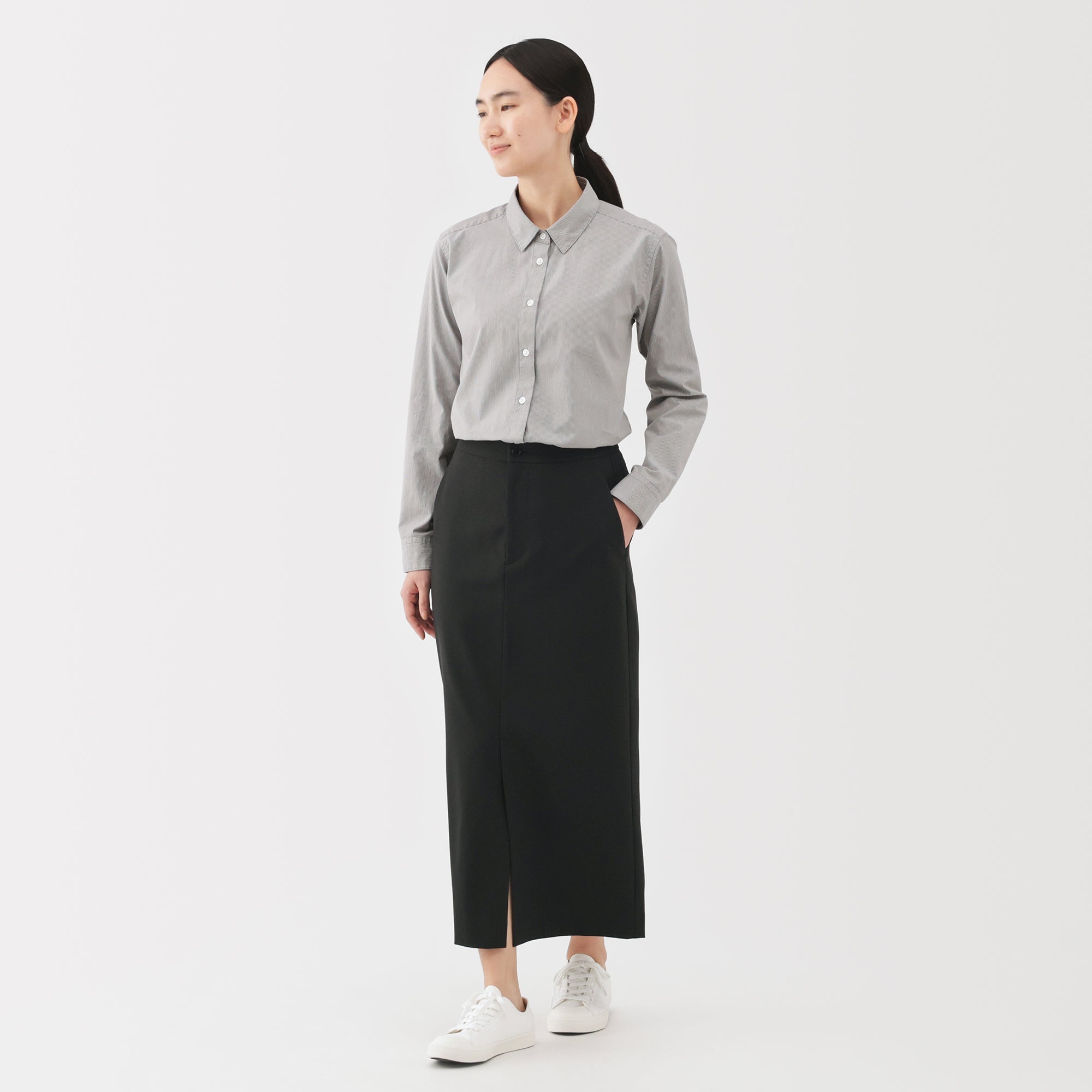 Water Repellent Straight Skirt