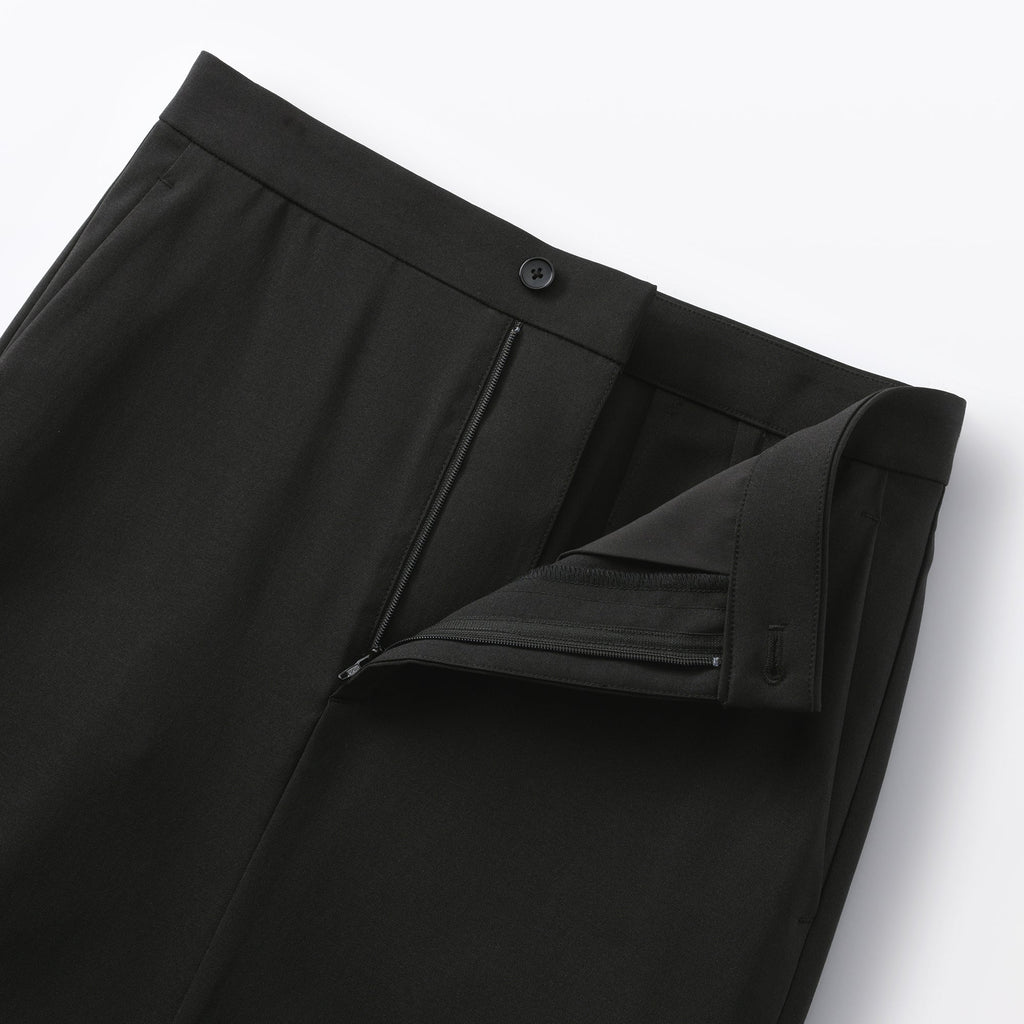 Water Repellent Straight Skirt
