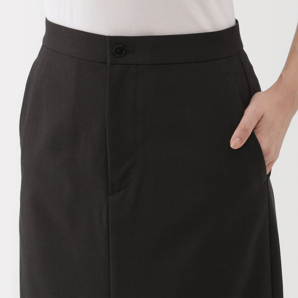 Water Repellent Straight Skirt