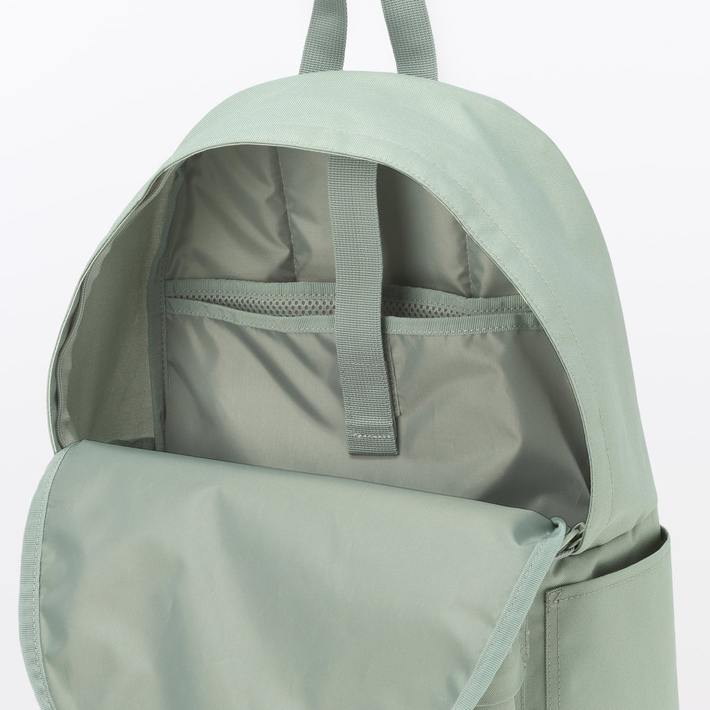 Less Tiring Water Repellent Backpack