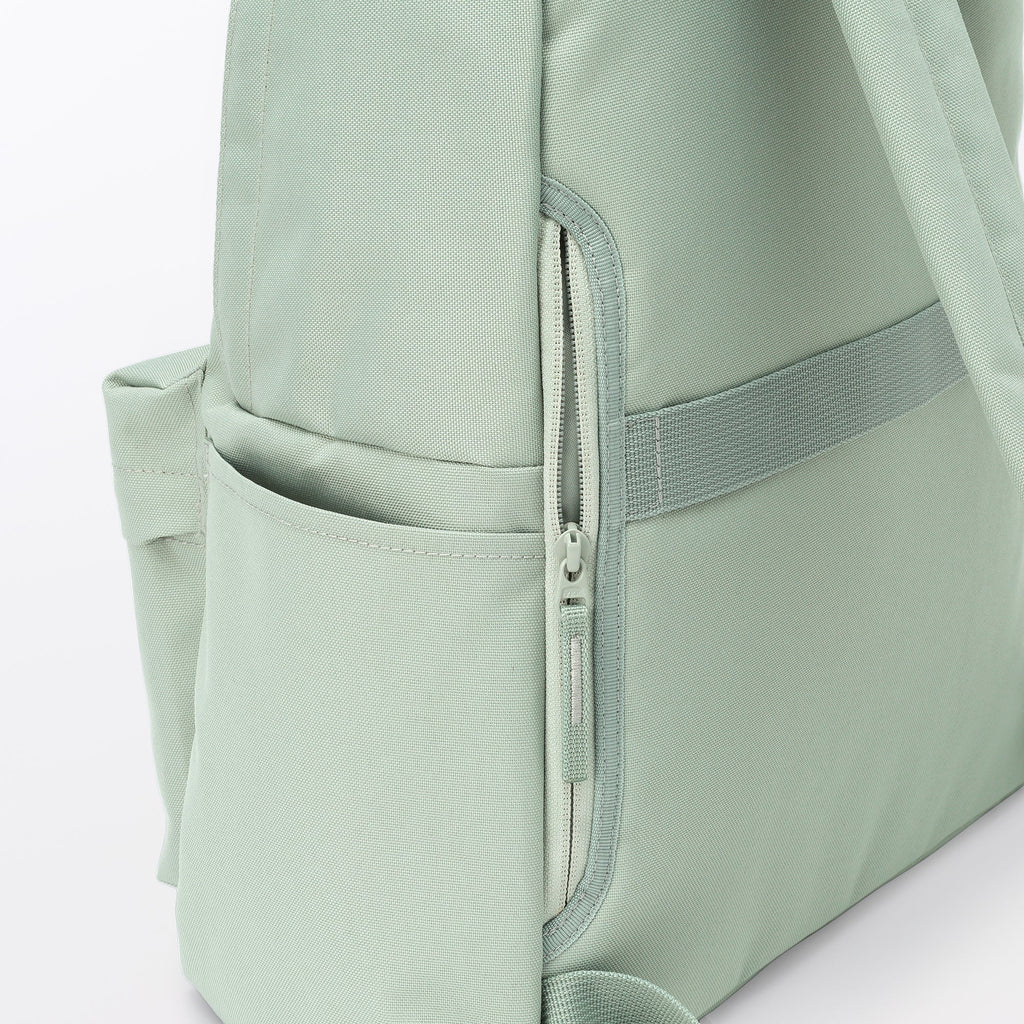 Less Tiring Water Repellent Backpack