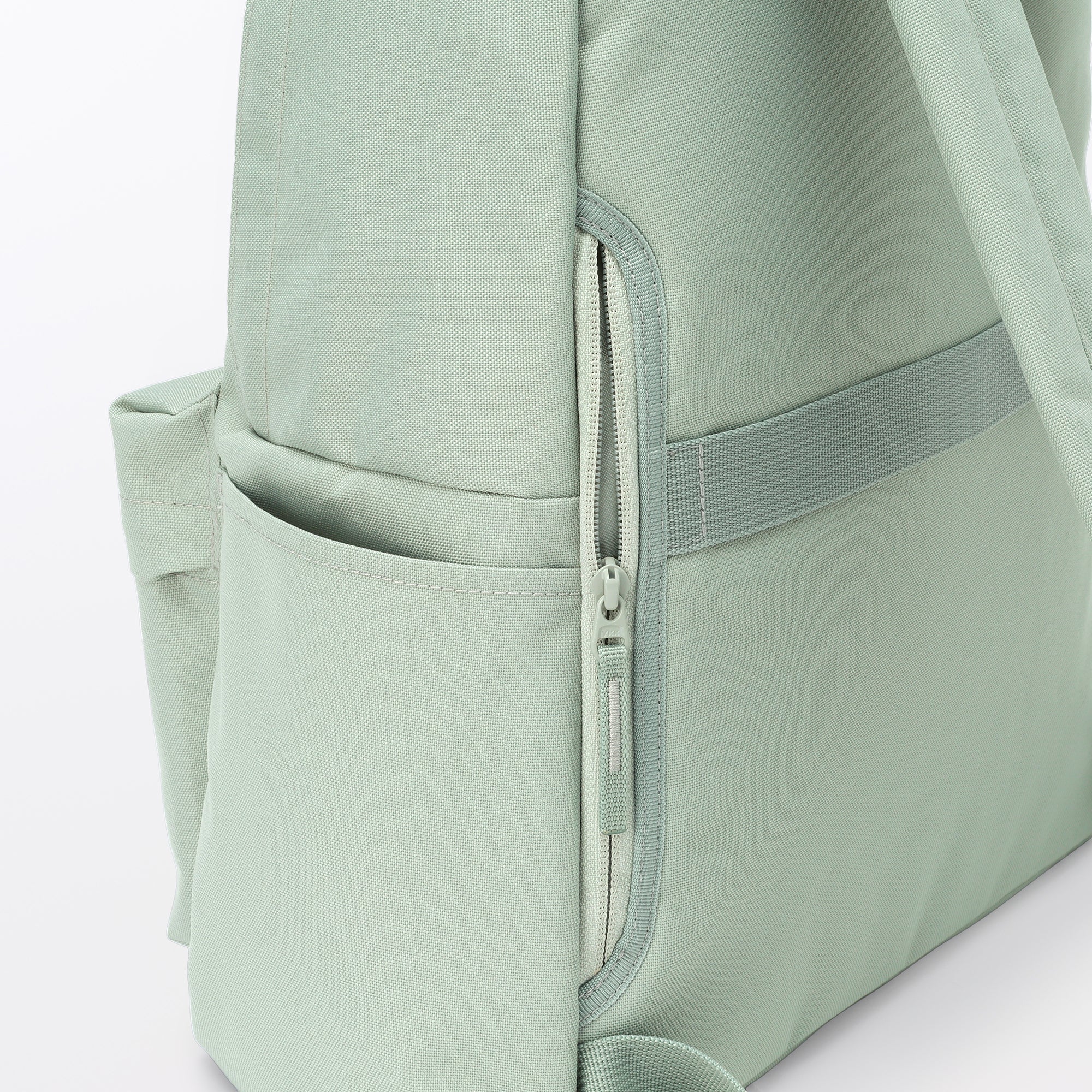 Less Tiring Water Repellent Backpack