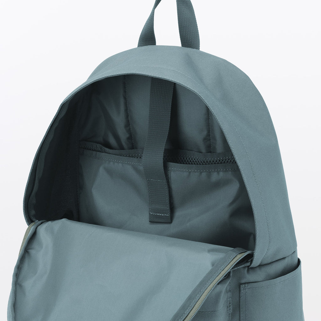 Less Tiring Water Repellent Backpack