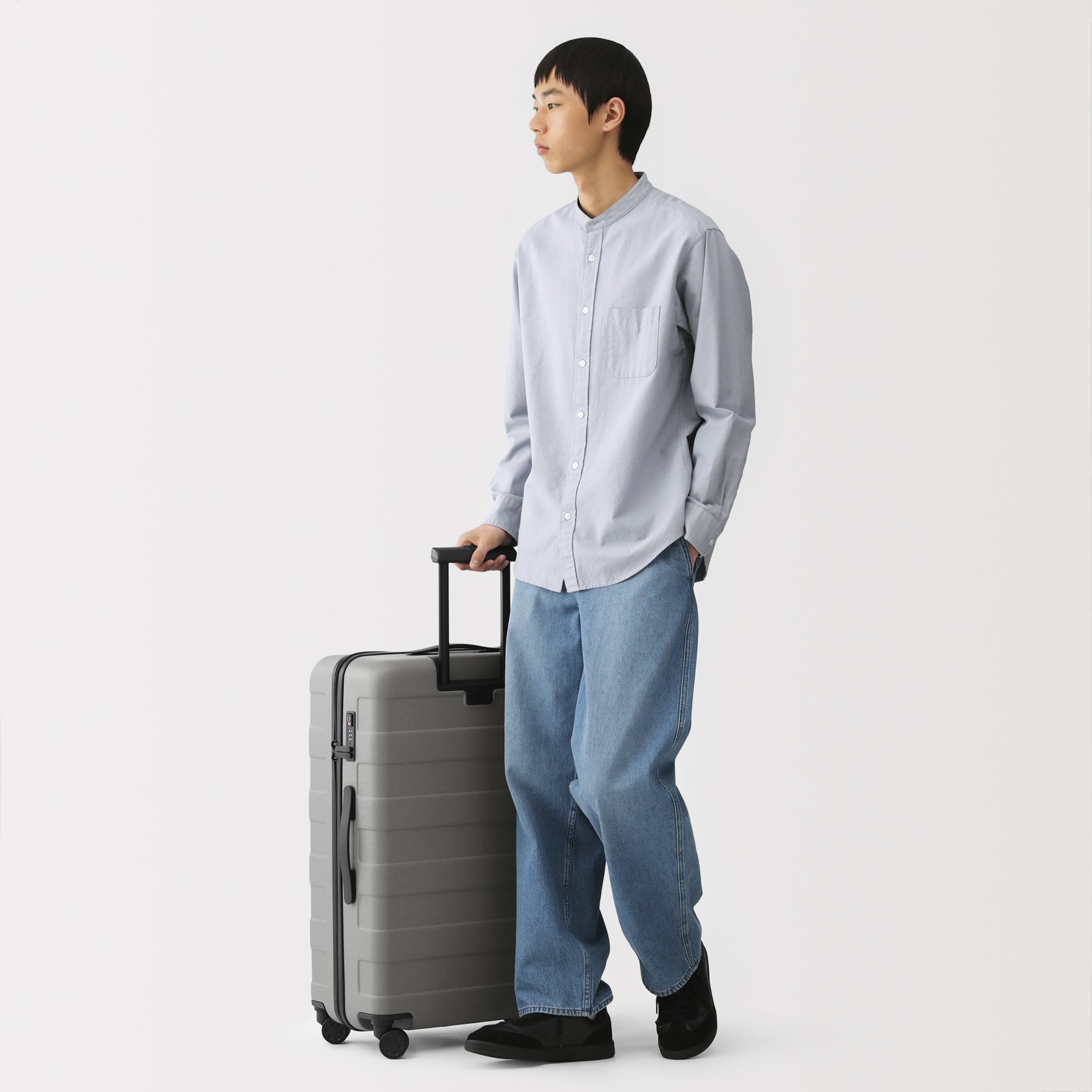 Hard Shell Suitcase 75L | Check-In