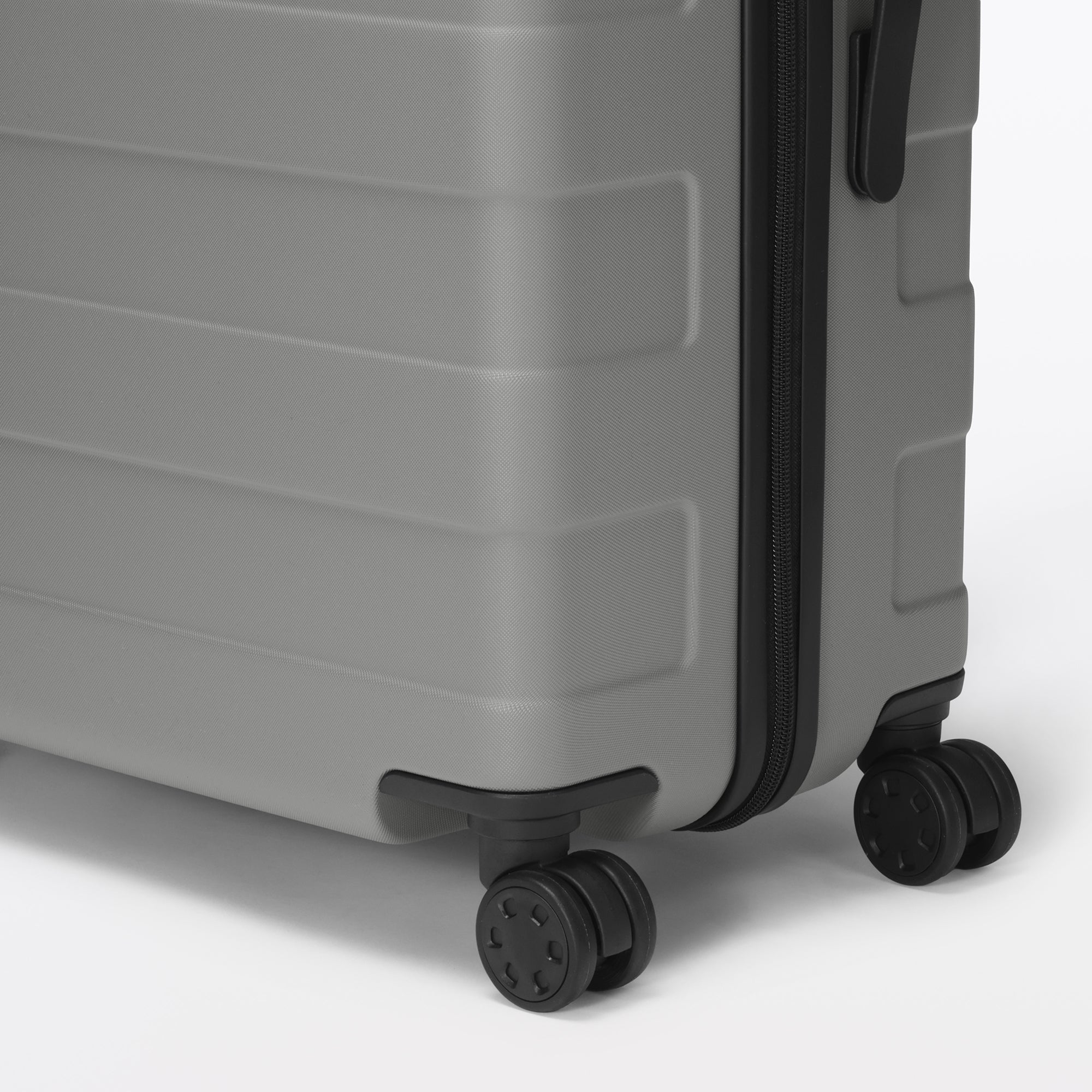 Hard Shell Suitcase 75L | Check-In