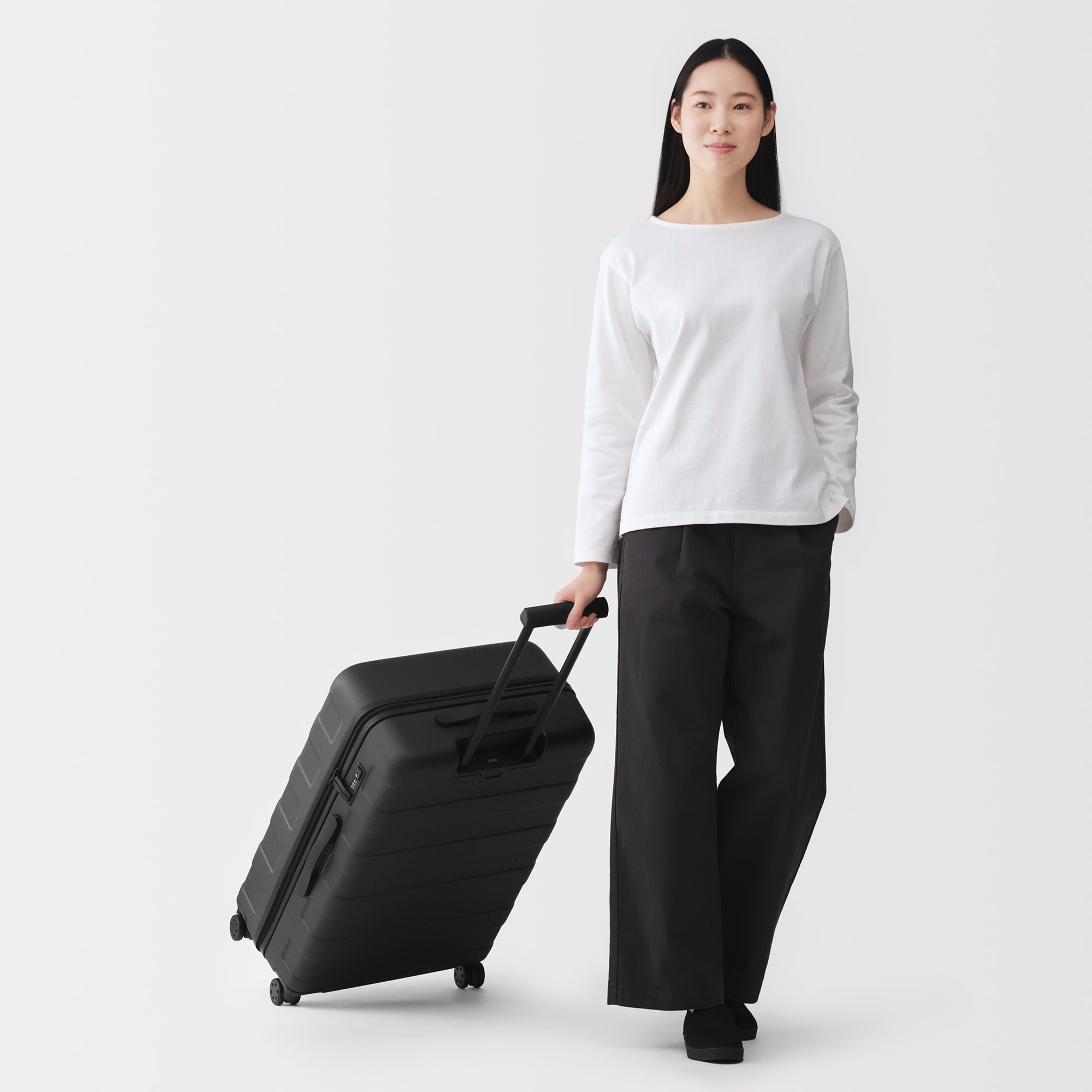 Hard Shell Suitcase 75L | Check-In