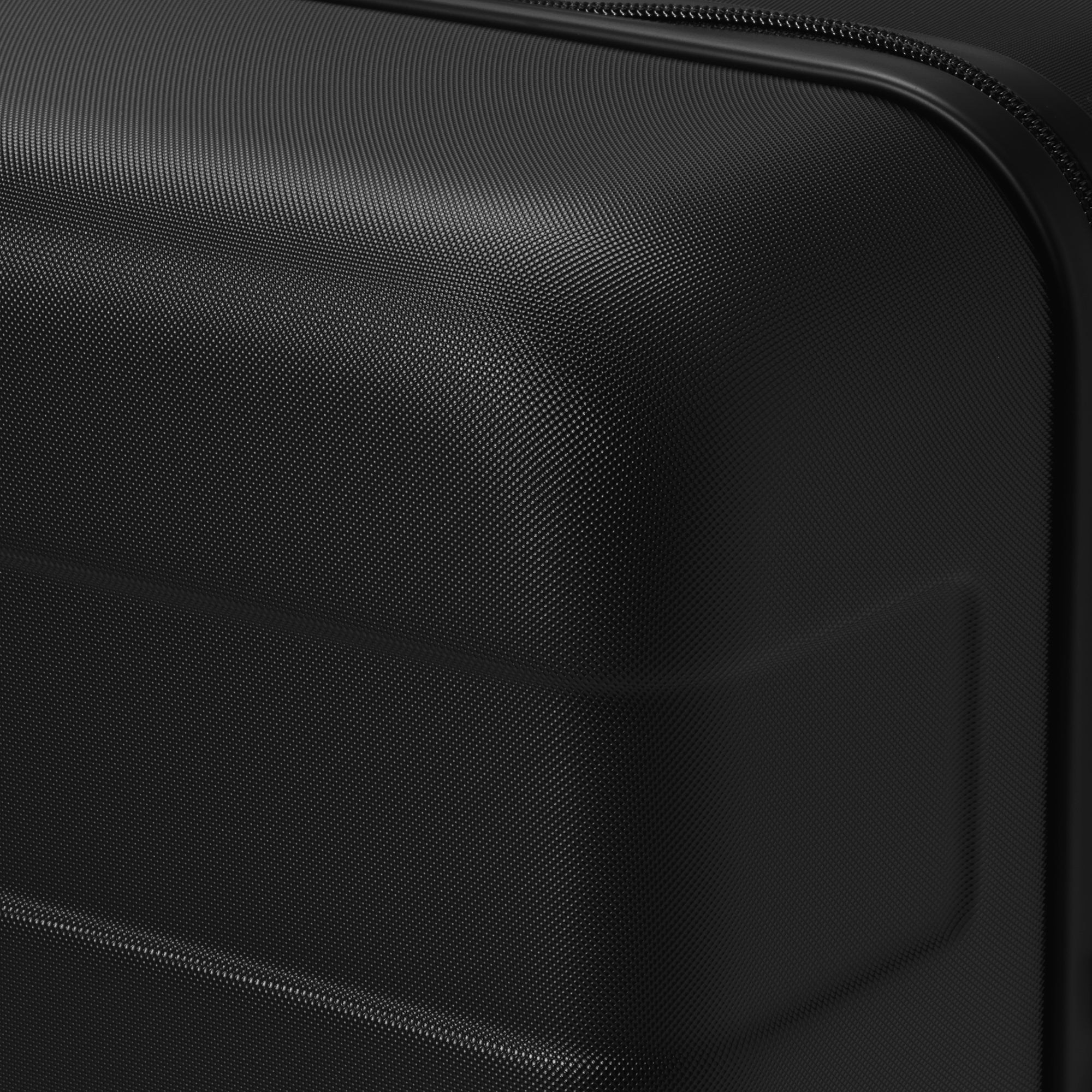 Hard Shell Suitcase 75L | Check-In