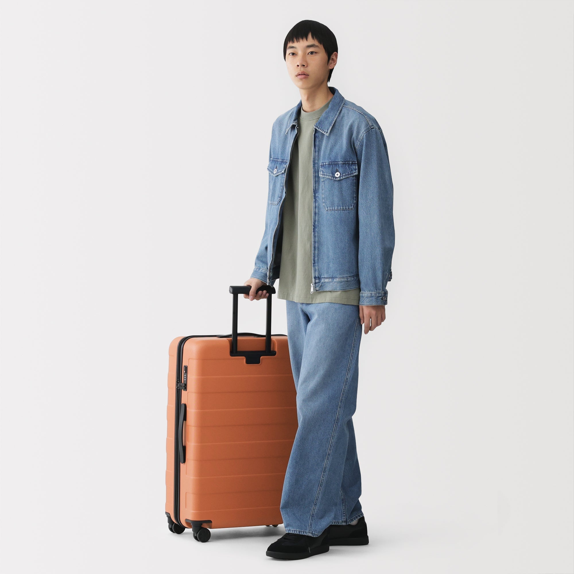 Hard Shell Suitcase 75L | Check-In