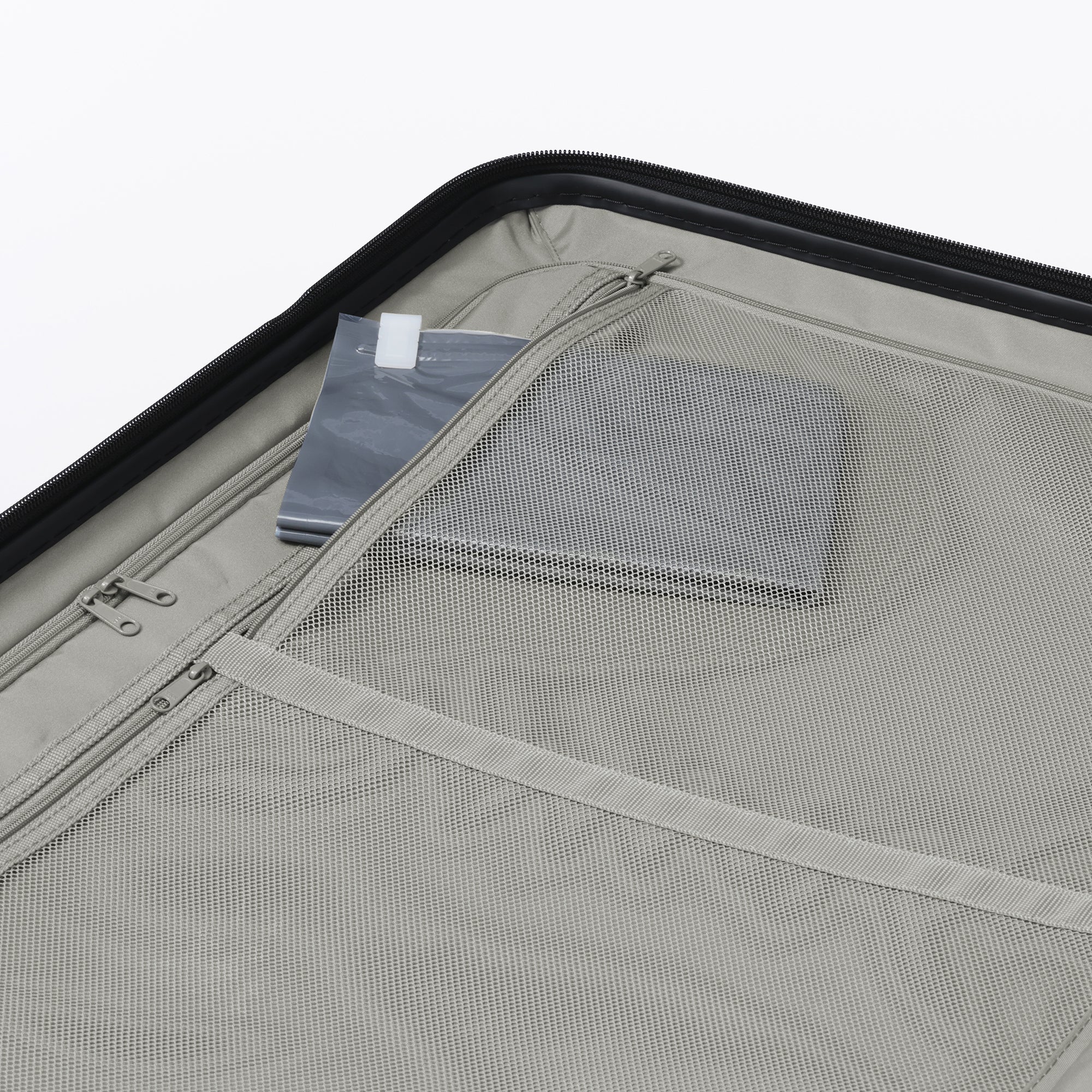 Hard Shell Suitcase 75L | Check-In