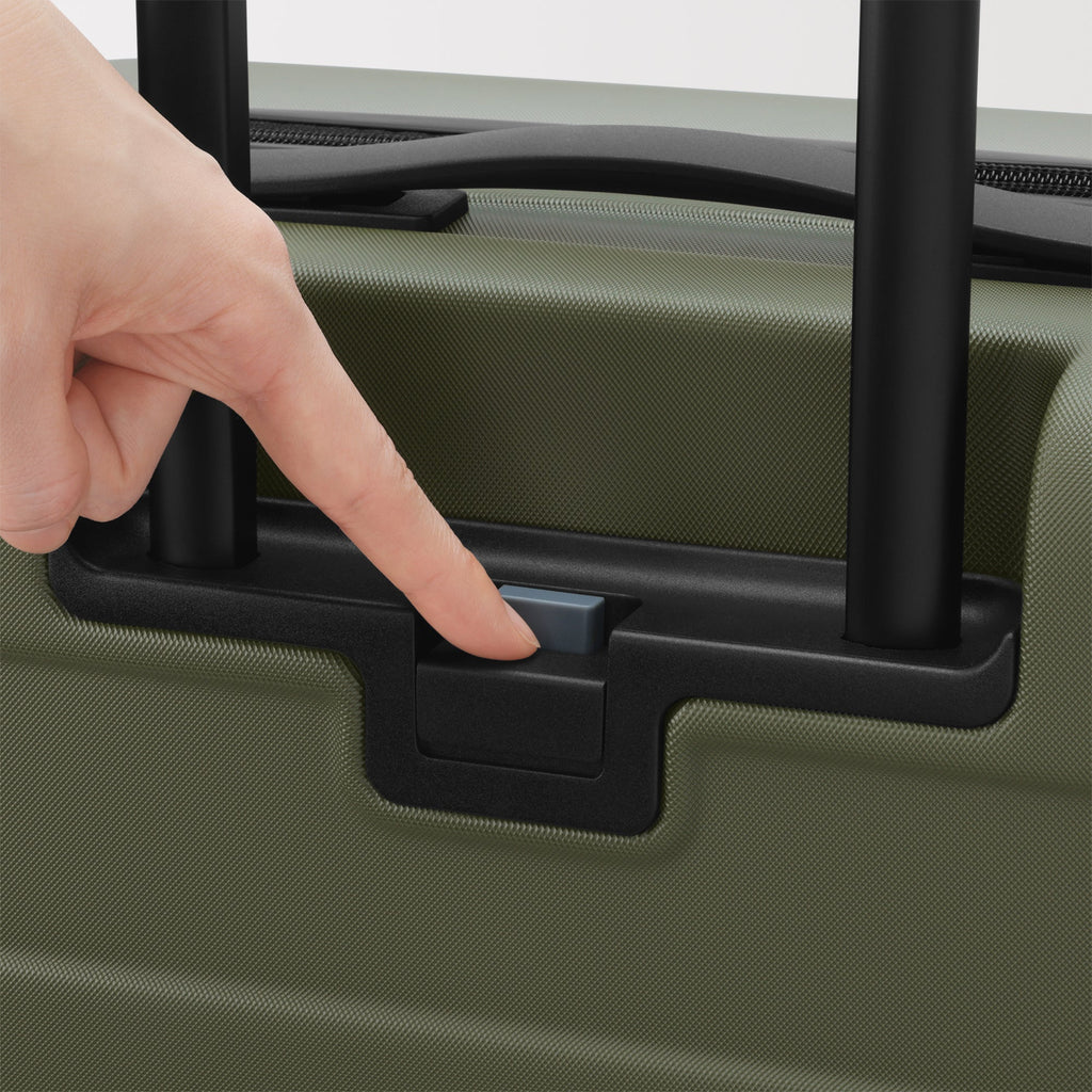 Hard Shell Suitcase 75L | Check-In