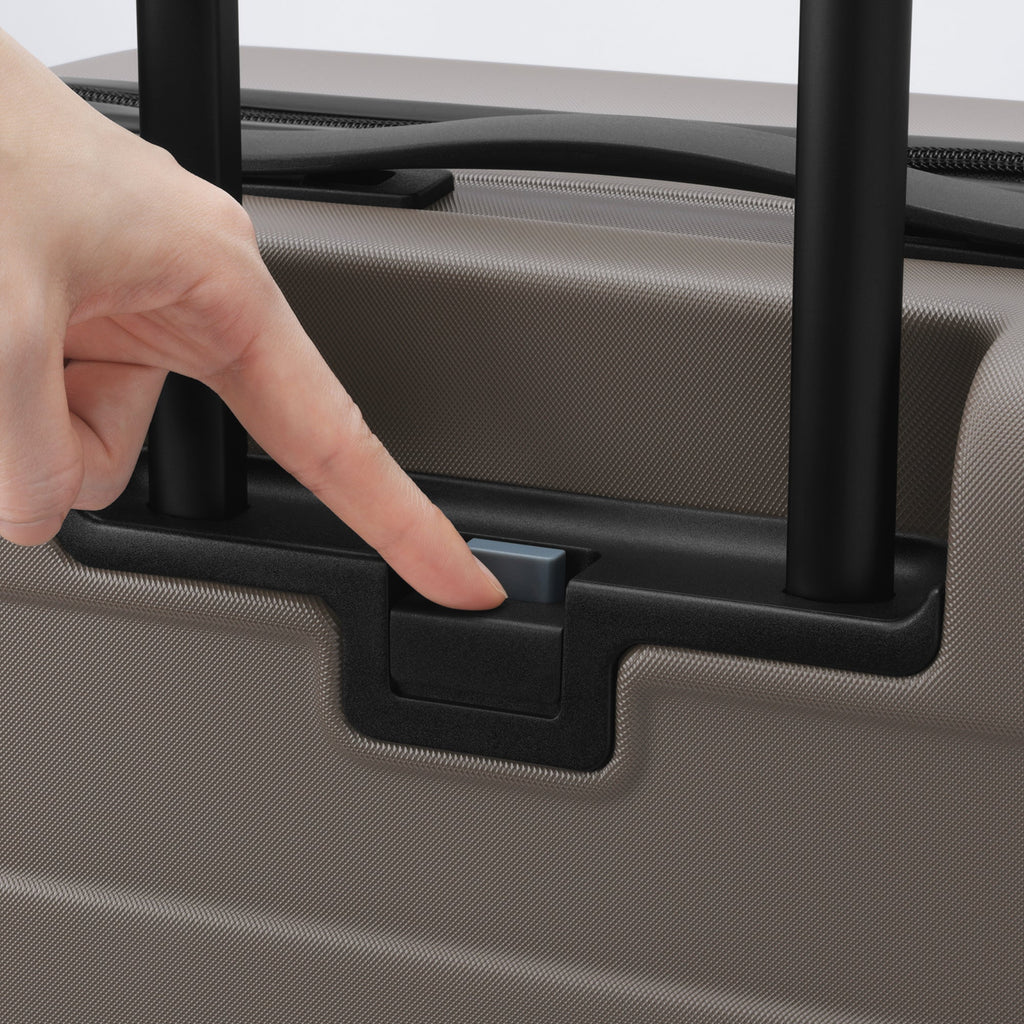 Hard Shell Suitcase 75L | Check-In