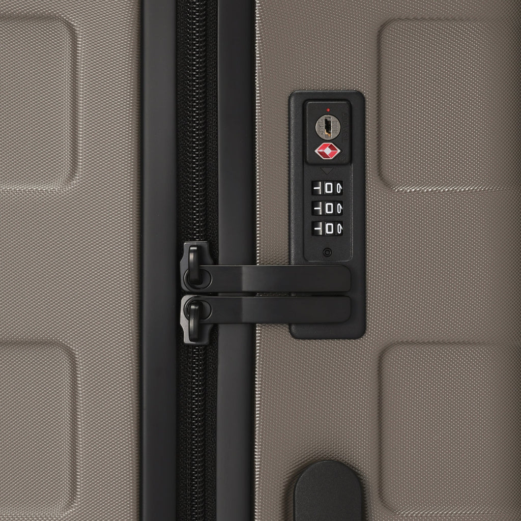 Hard Shell Suitcase 75L | Check-In