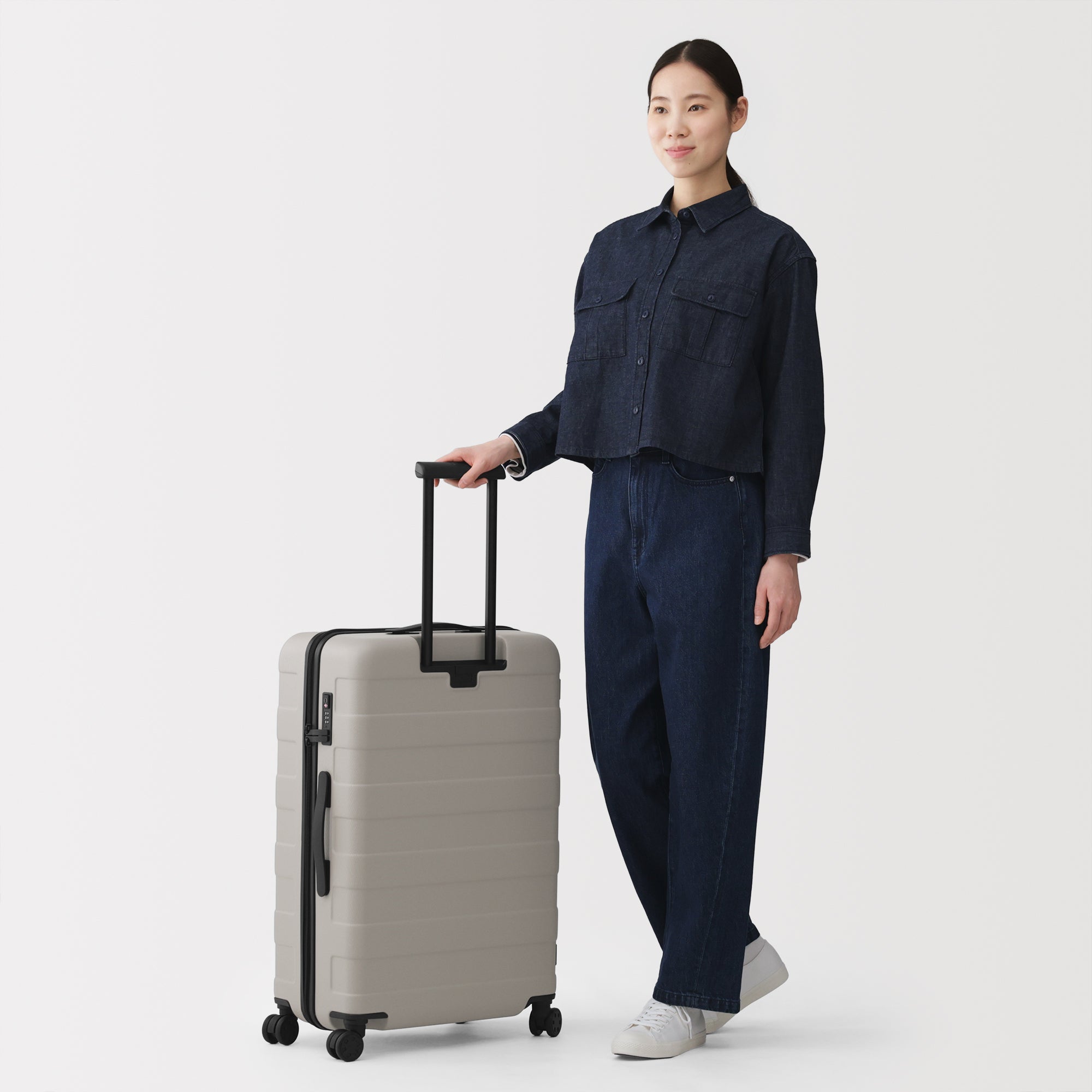 Hard Shell Suitcase 75L | Check-In