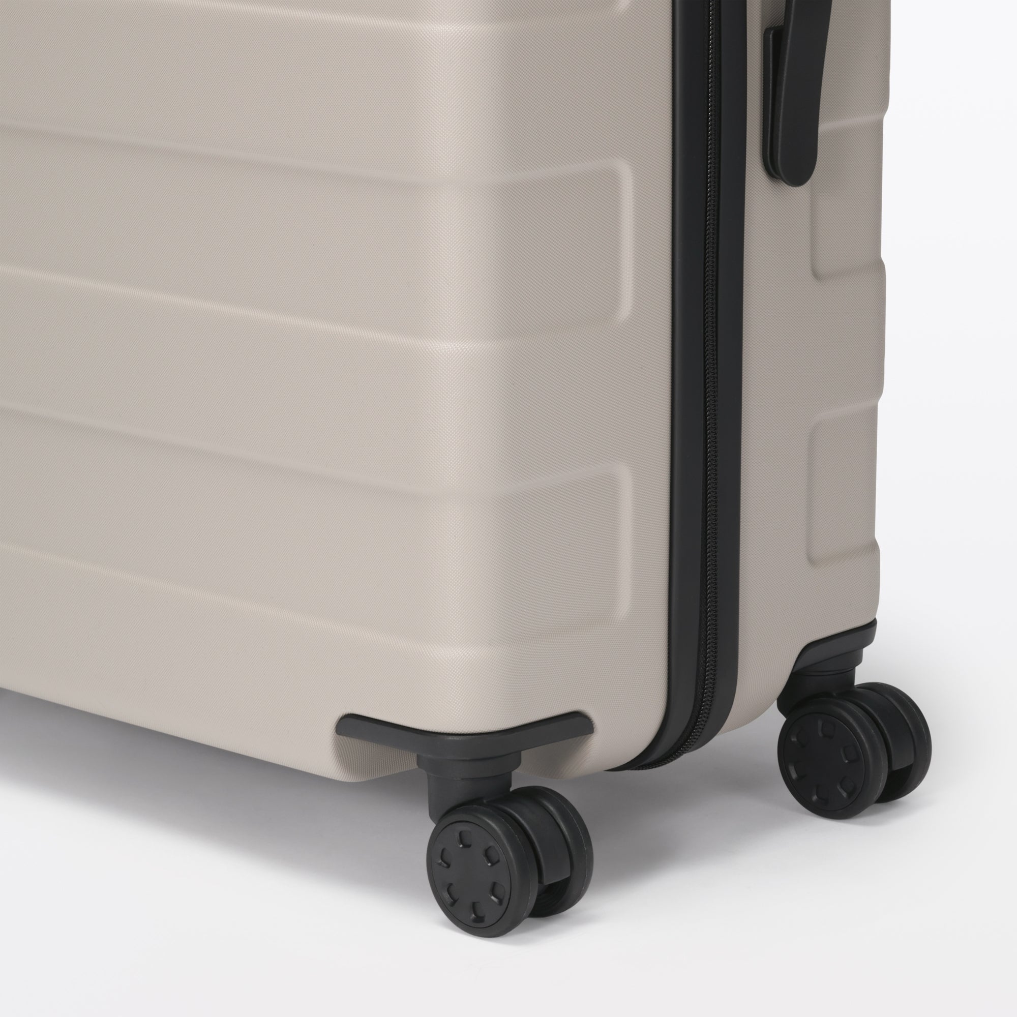 Hard Shell Suitcase 75L | Check-In