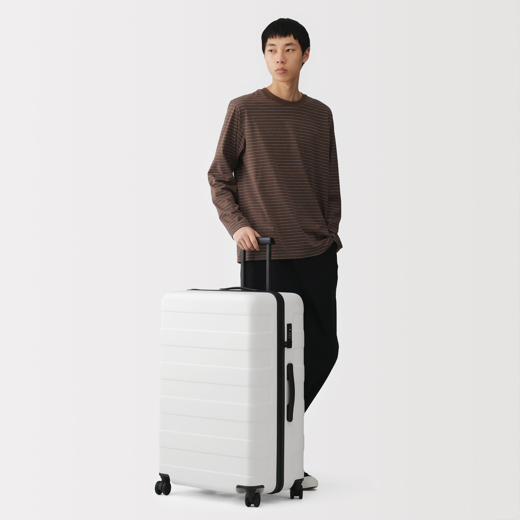 Hard Shell Suitcase 105L | Check-In