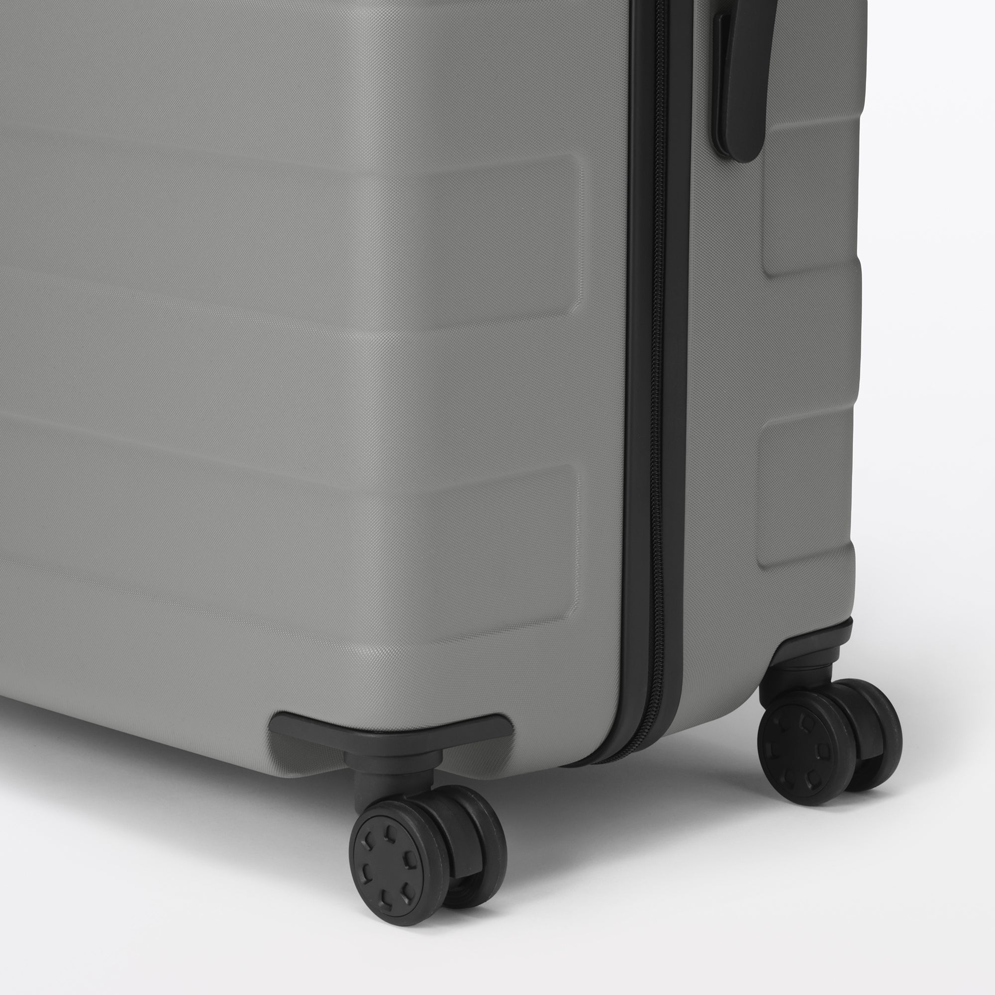 Hard Shell Suitcase 105L | Check-In