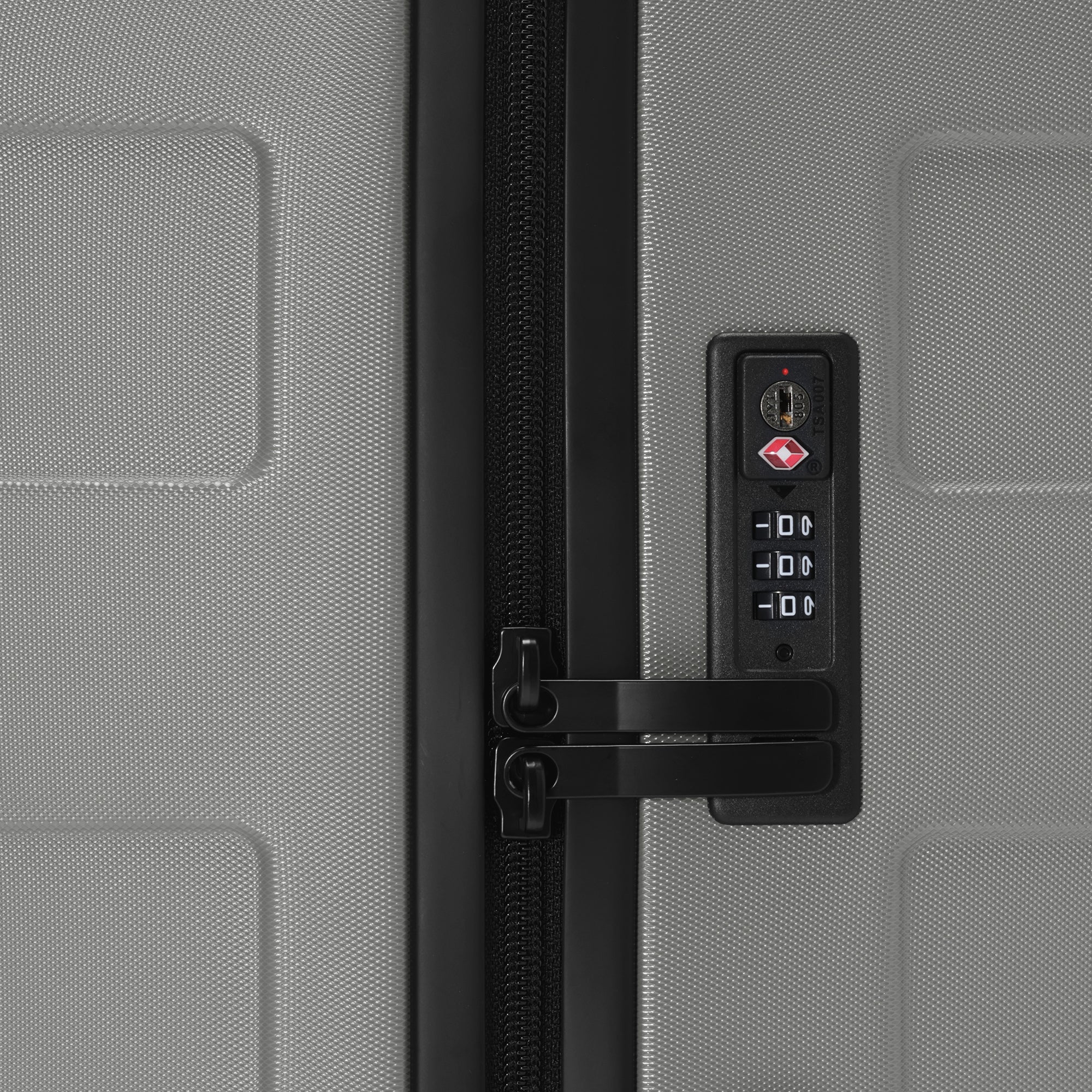 Hard Shell Suitcase 105L | Check-In