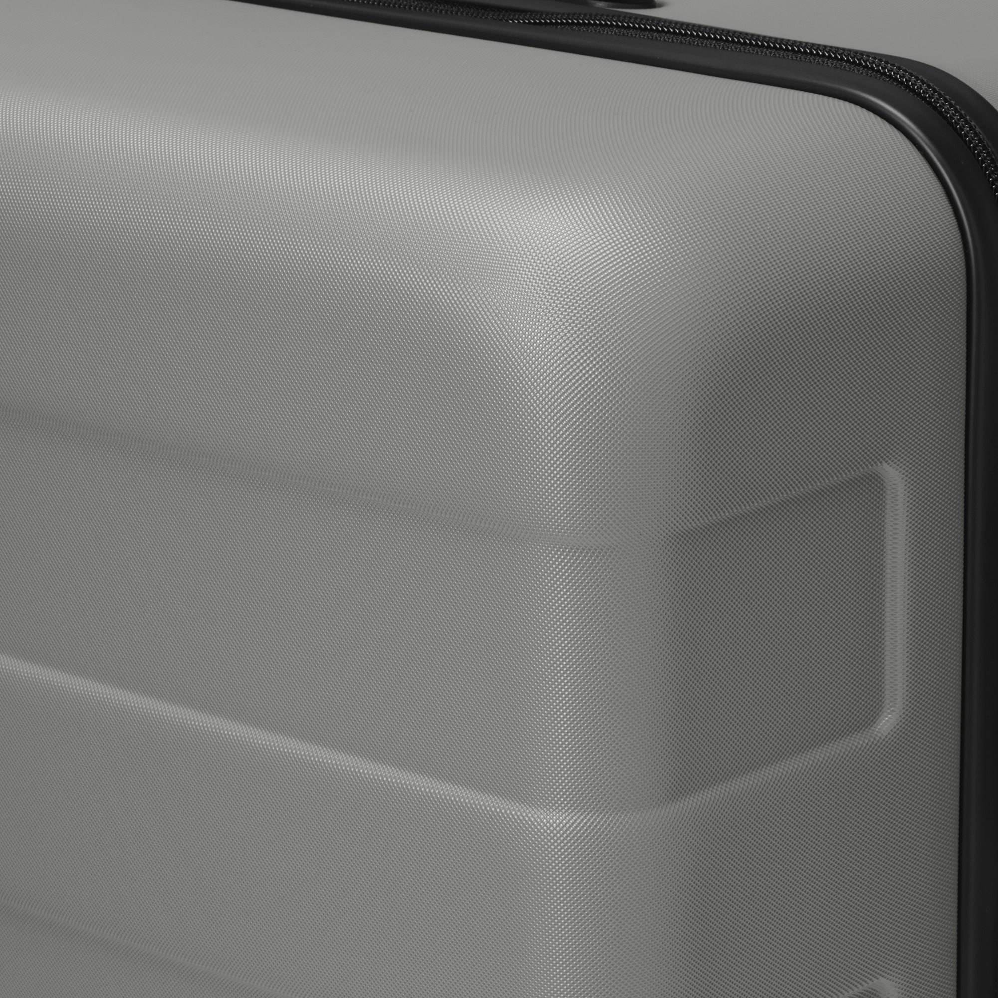 Hard Shell Suitcase 105L | Check-In