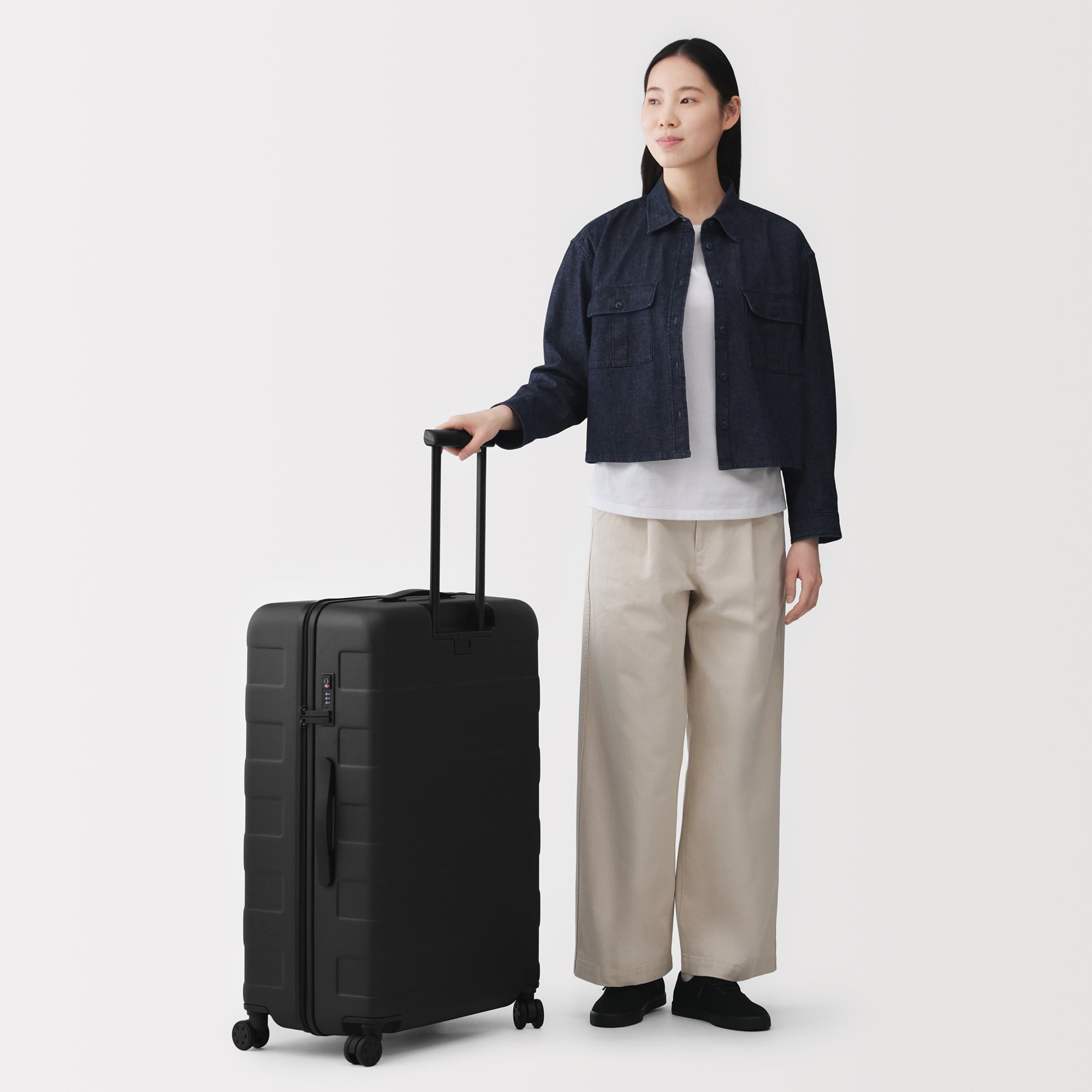 Hard Shell Suitcase 105L | Check-In