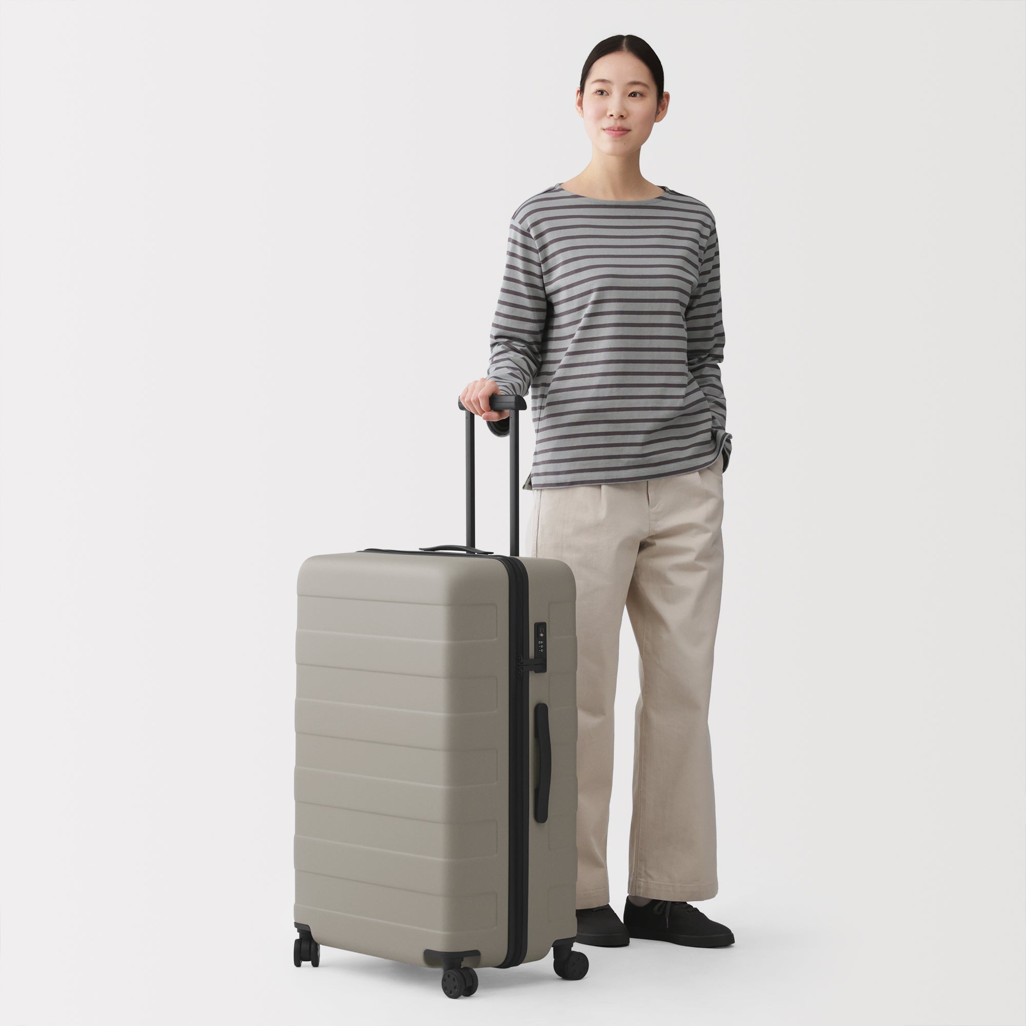 Hard Shell Suitcase 105L | Check-In