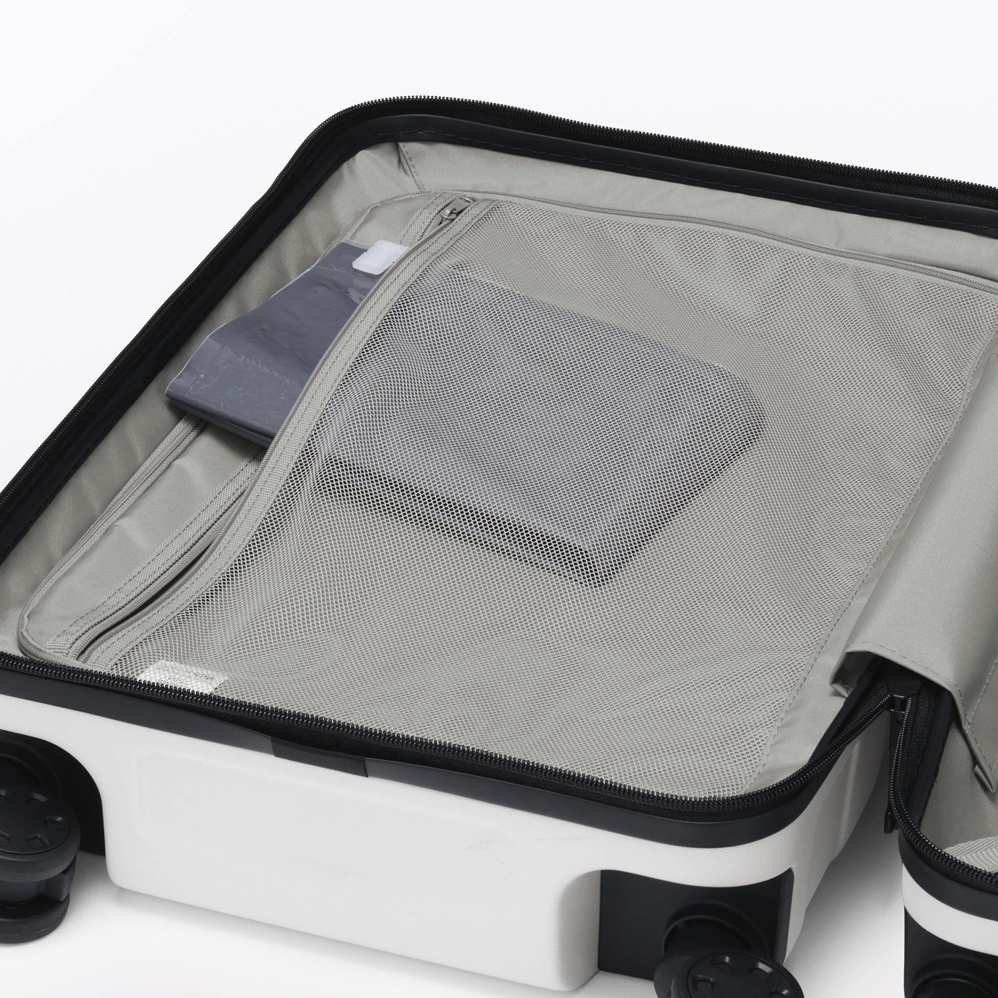 Hard Shell Suitcase 36L | Carry-On