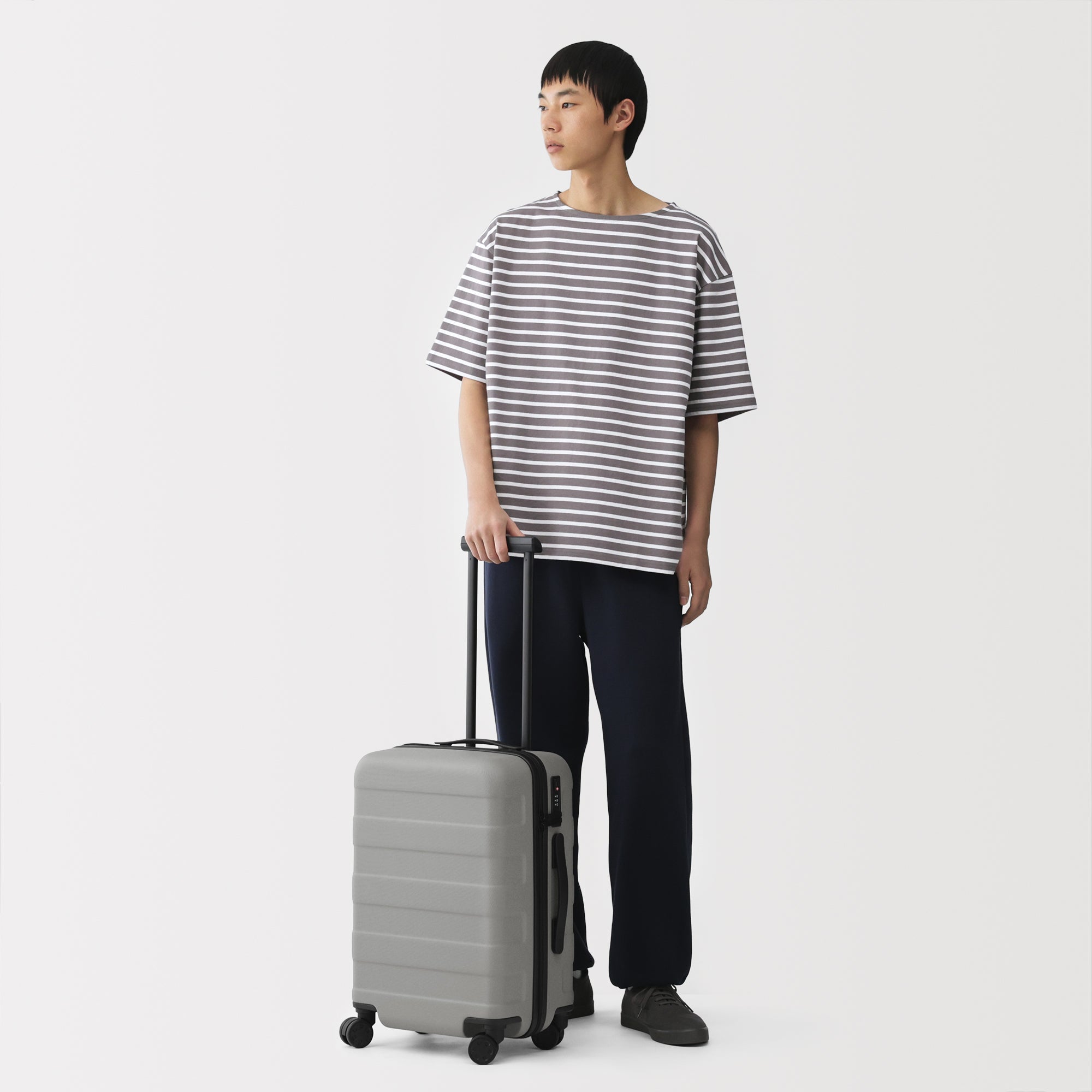 Hard Shell Suitcase 36L | Carry-On