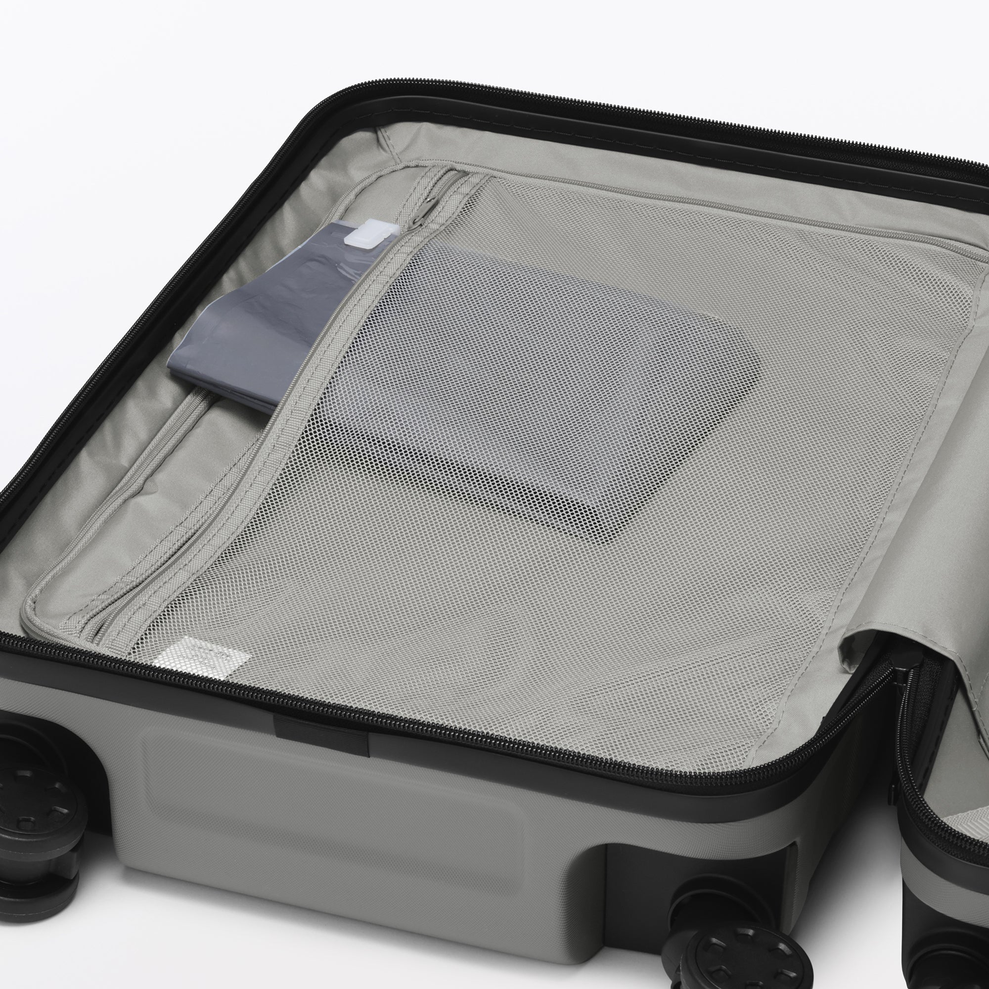 Hard Shell Suitcase 36L | Carry-On