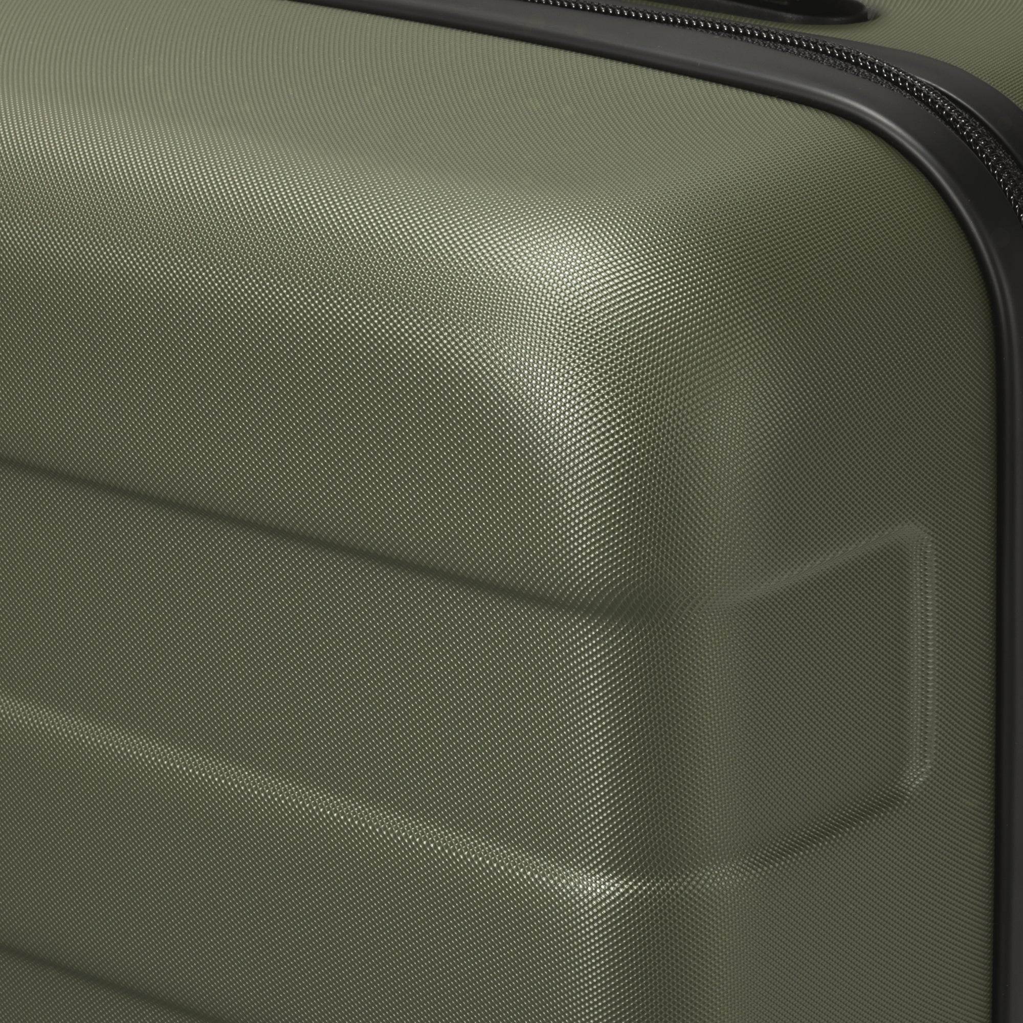 Hard Shell Suitcase 36L | Carry-On