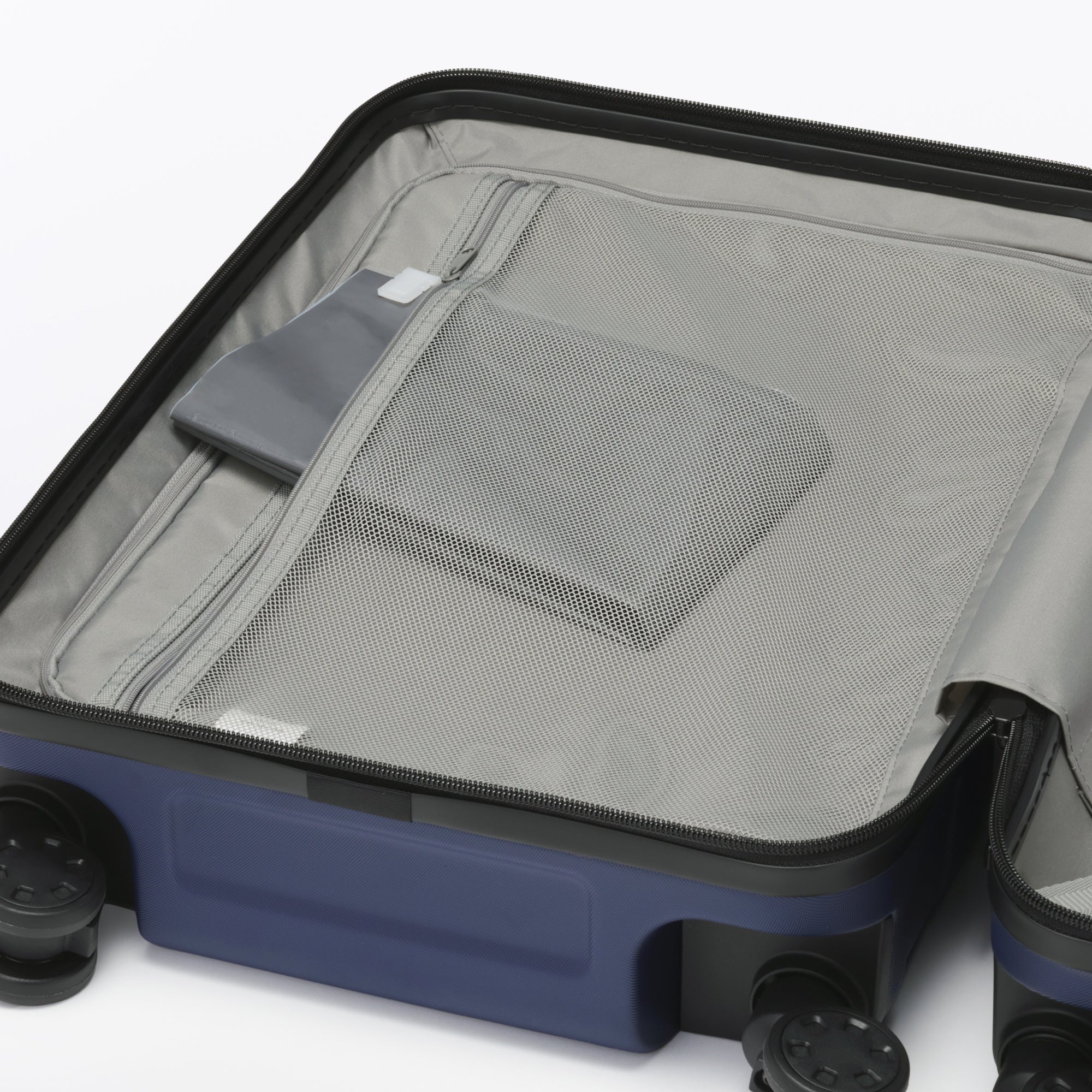 Hard Shell Suitcase 36L | Carry-On