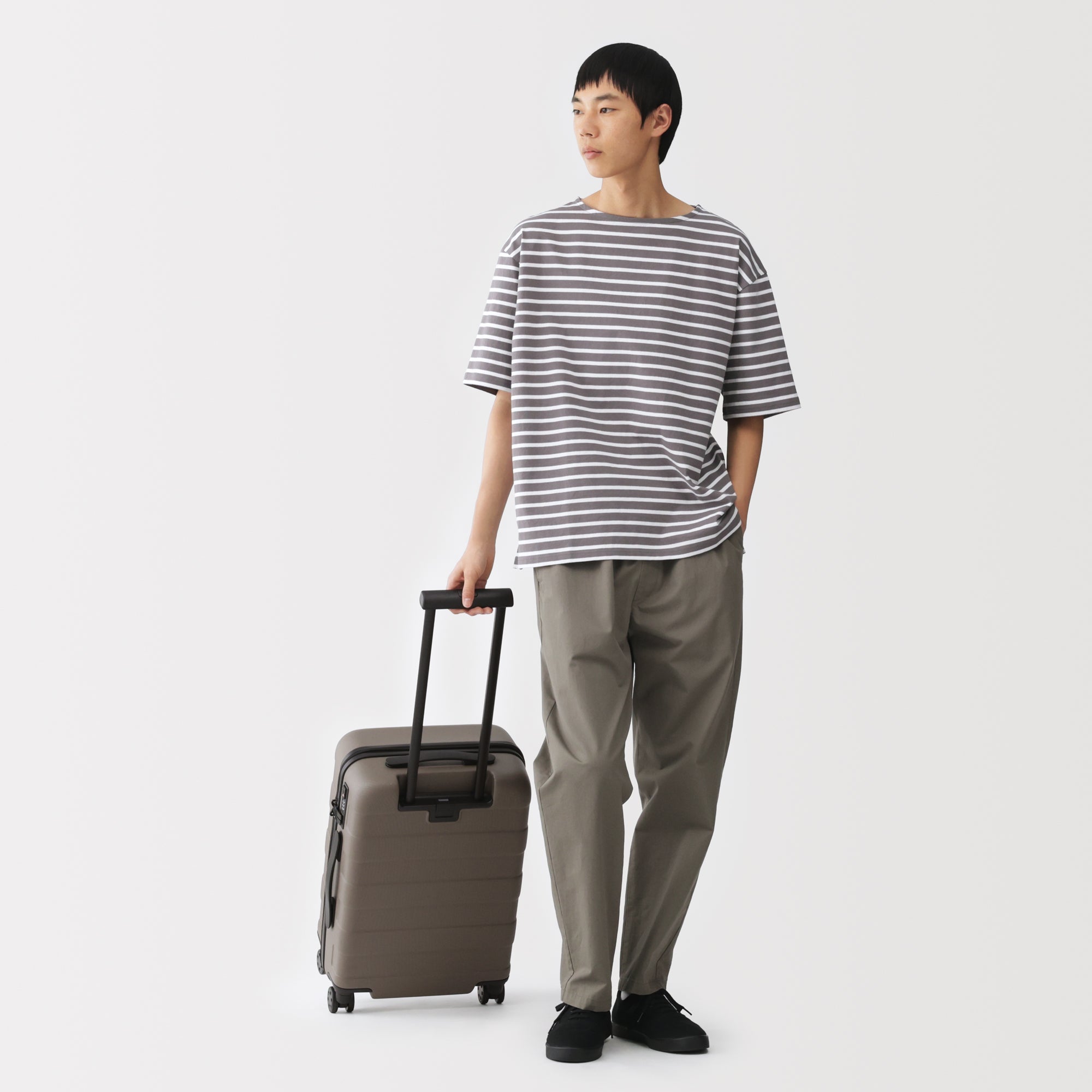 Hard Shell Suitcase 36L | Carry-On