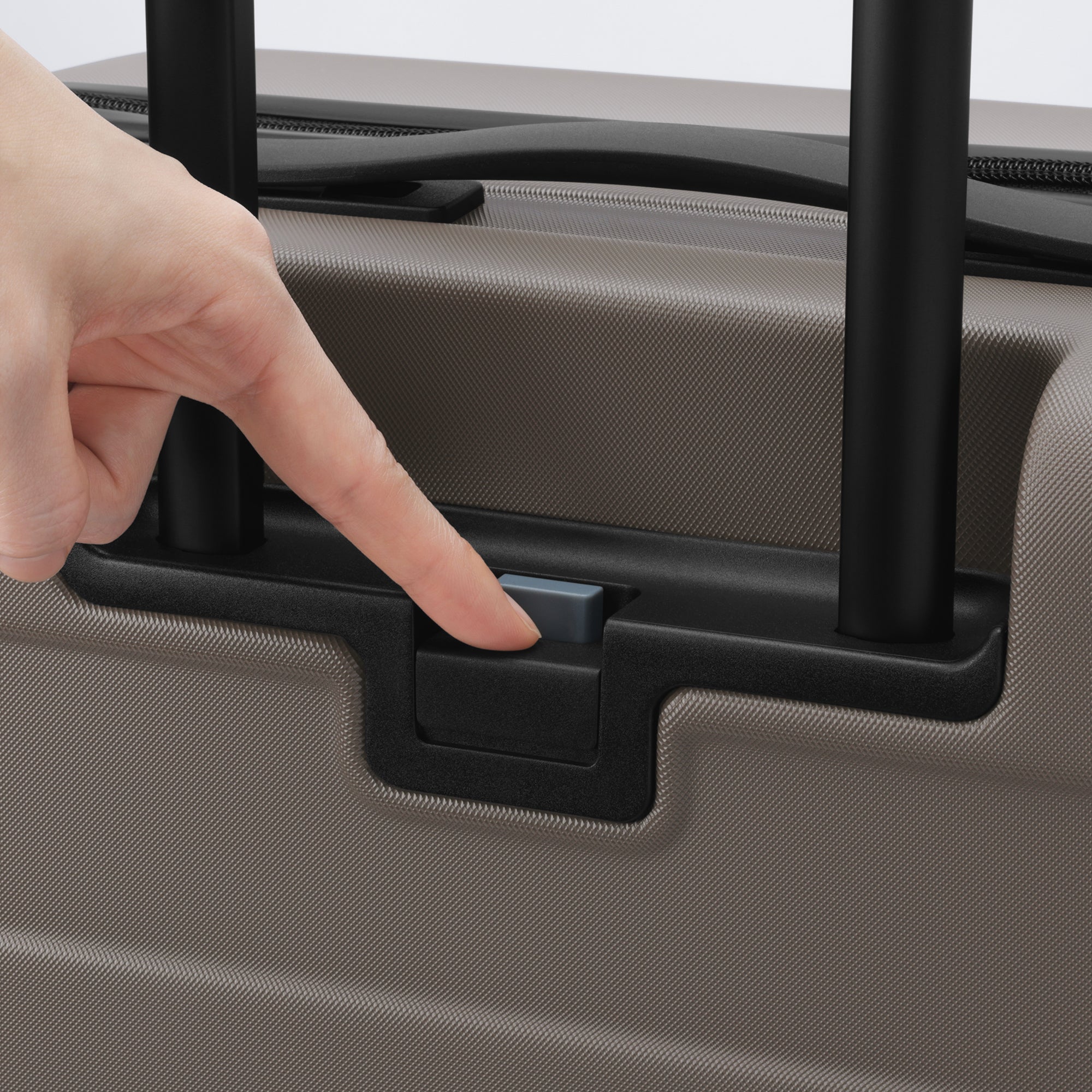 Hard Shell Suitcase 36L | Carry-On