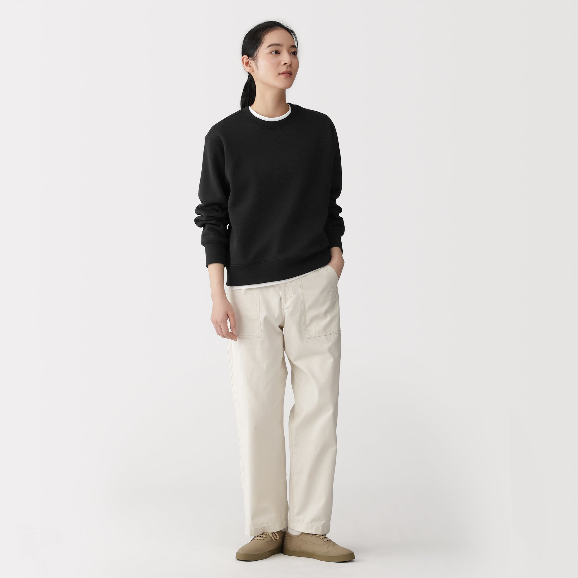 Sweatshirt
