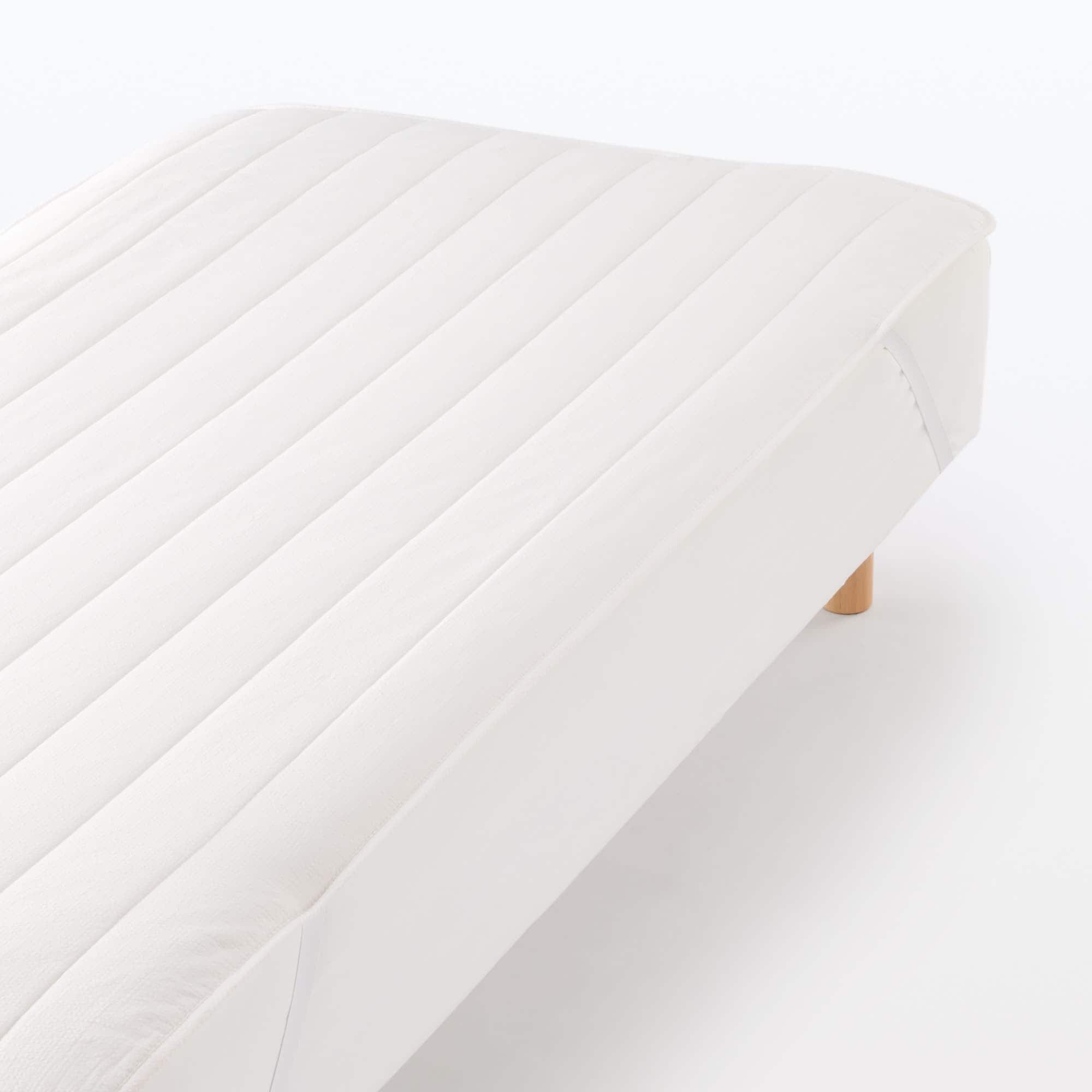 Cotton Seersucker Quilted Pad - Queen
