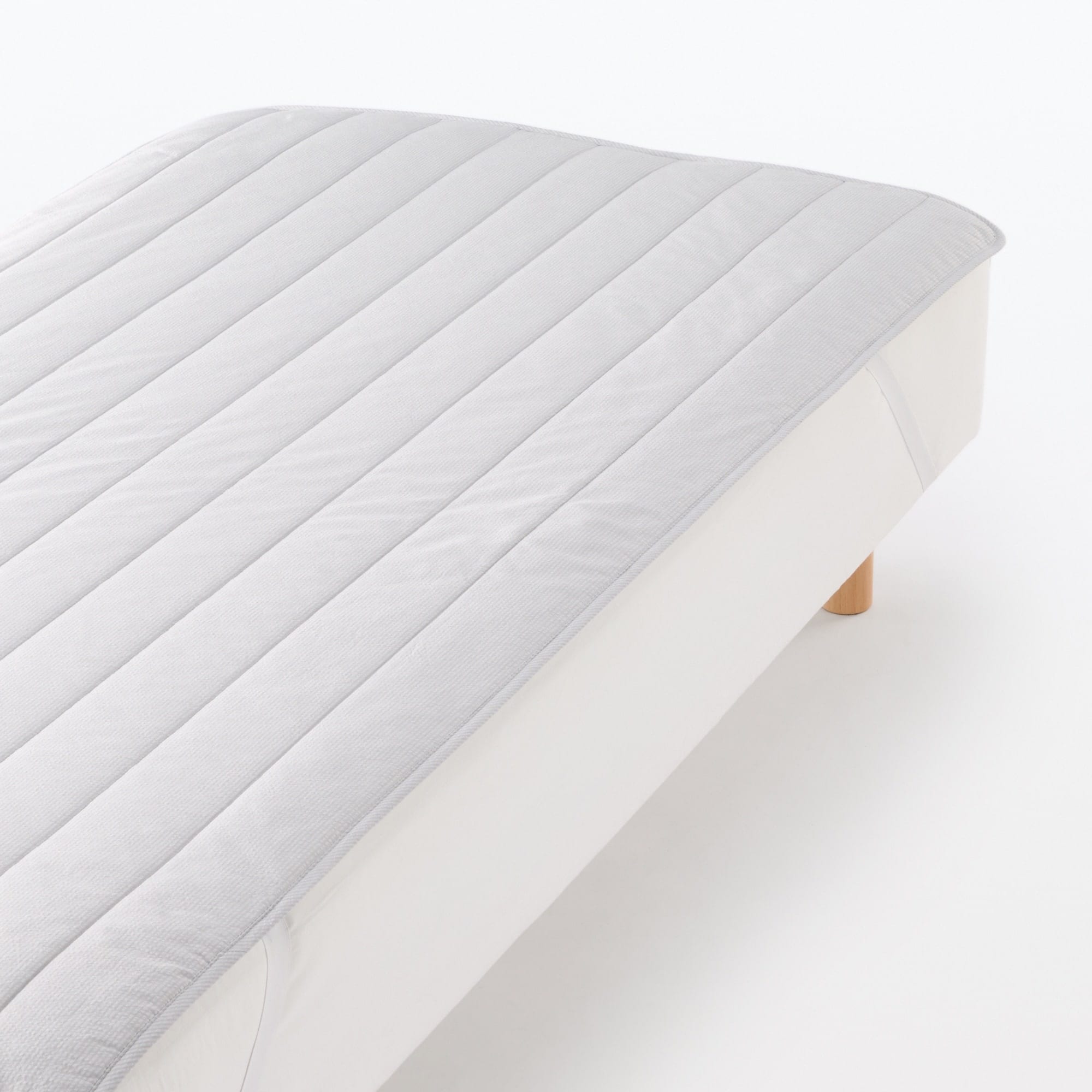 Cotton Seersucker Quilted Pad - Queen