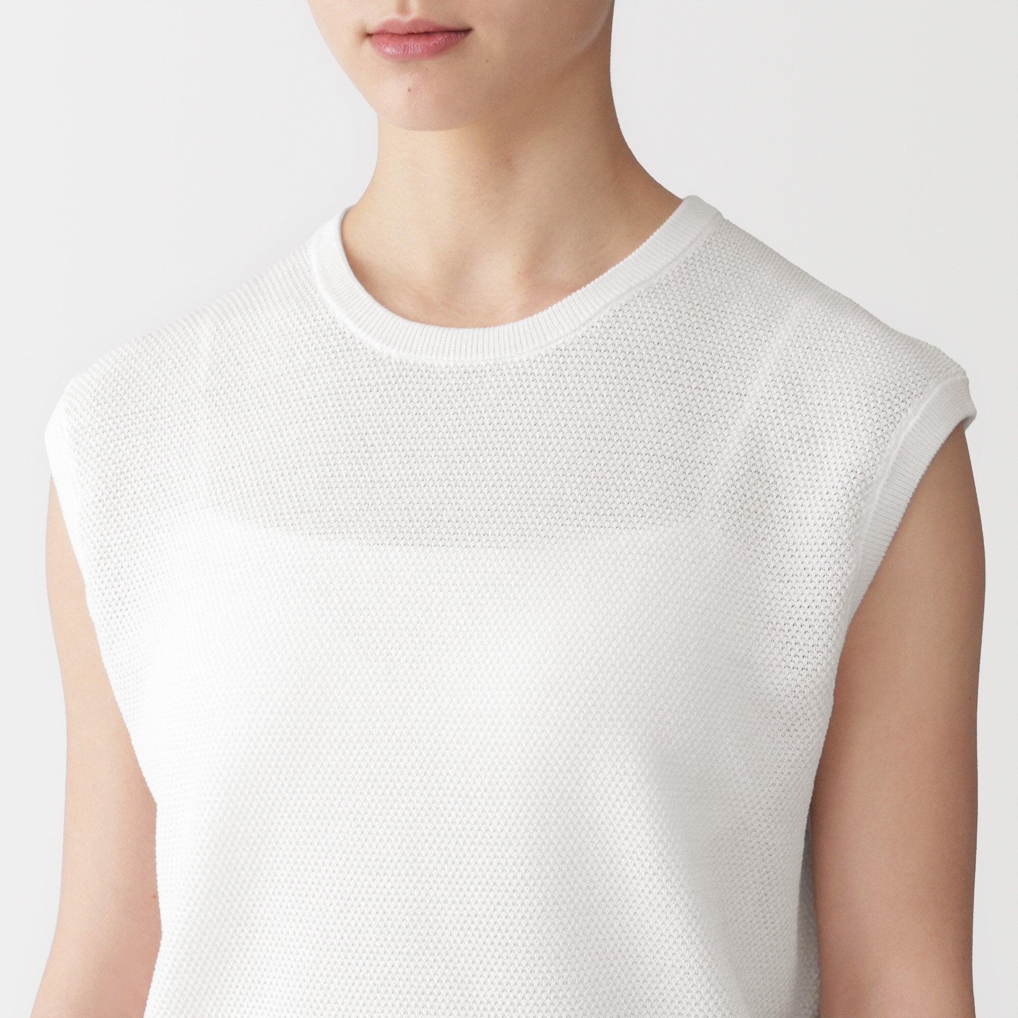 High-Twist Cotton Sleeveless Sweater