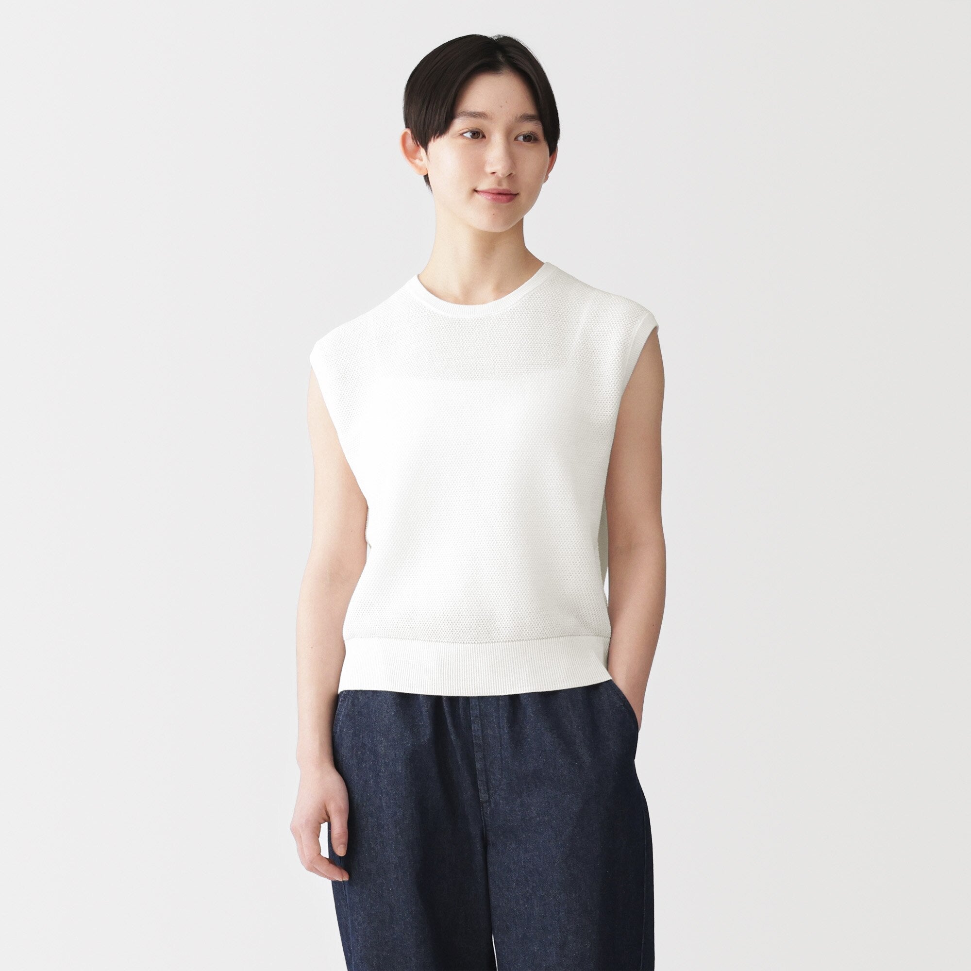 High-Twist Cotton Sleeveless Sweater