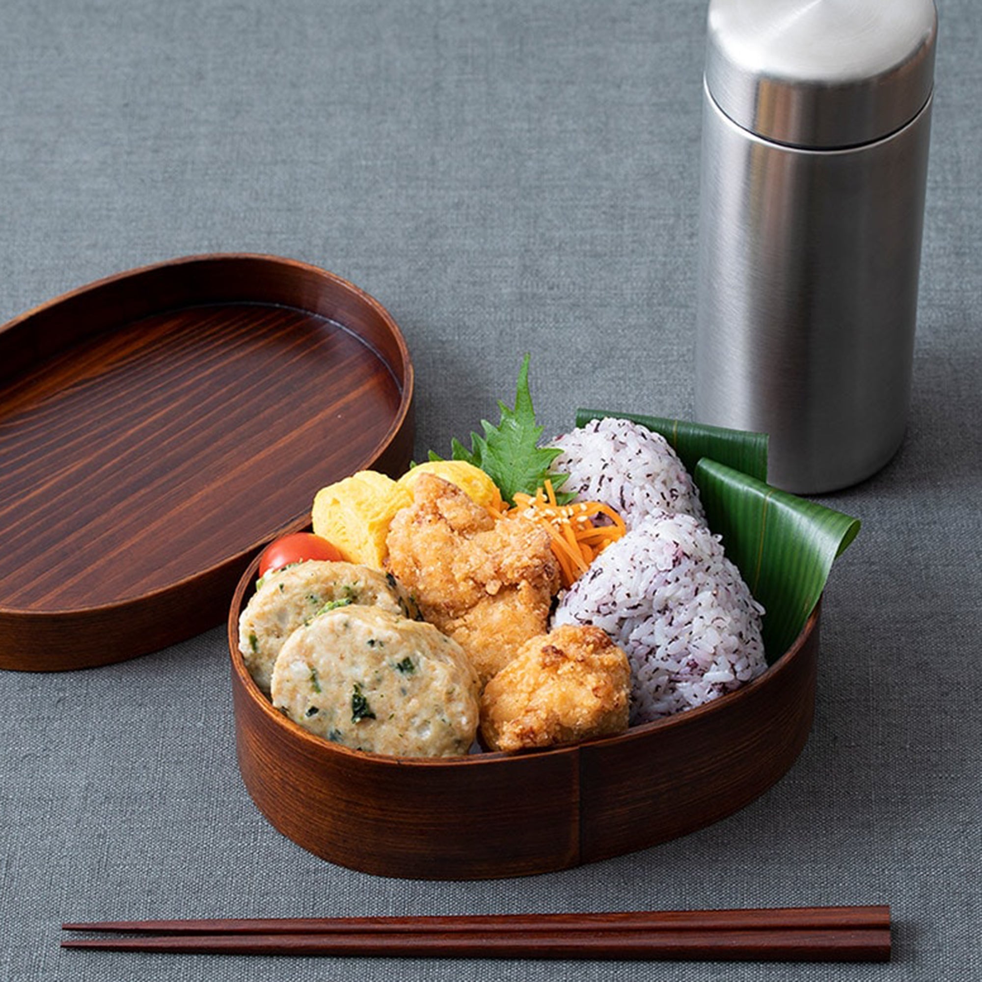 Circular Lacquered Lunchbox