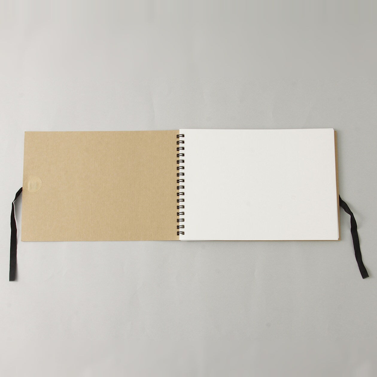 Wire-bound Sketchbook F1 20 Sheets