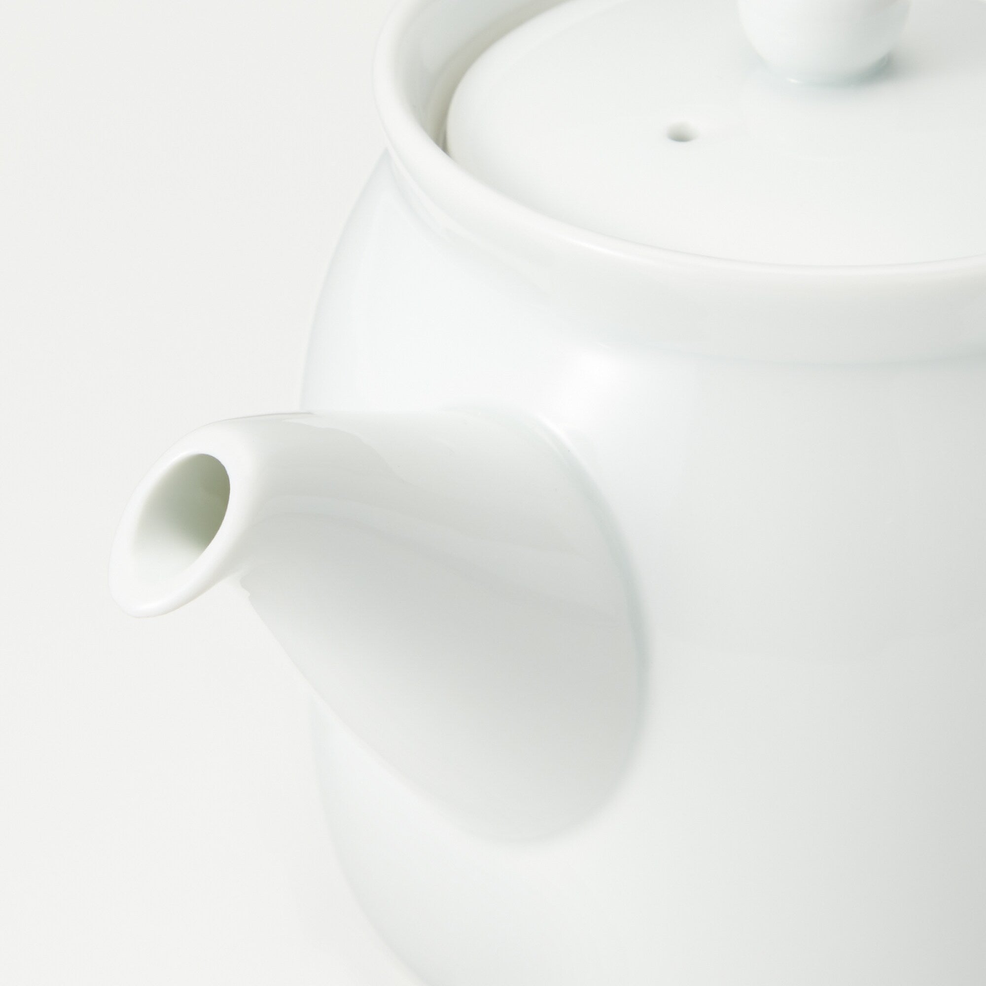 White Porcelain Tea Pot