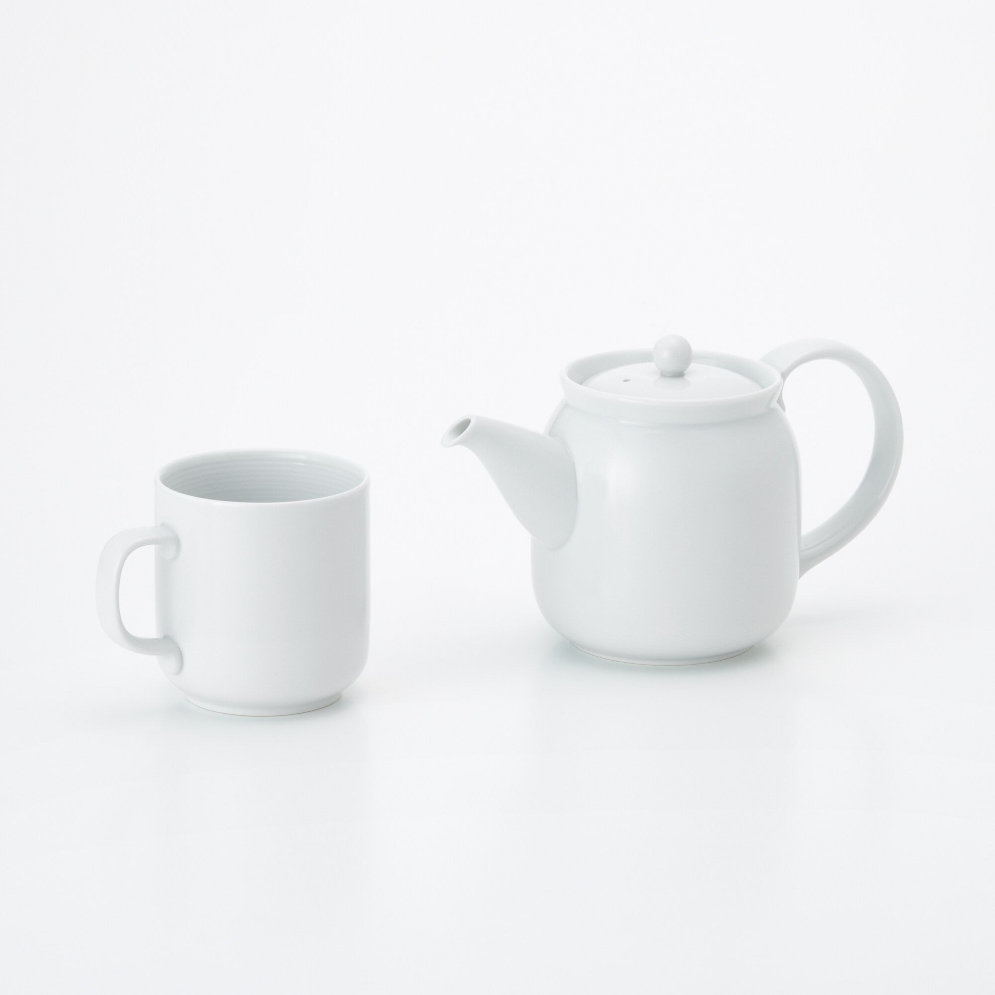 White Porcelain Tea Pot
