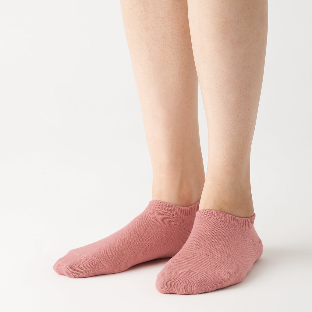 Good Fit Right Angle Sneaker-In Socks
