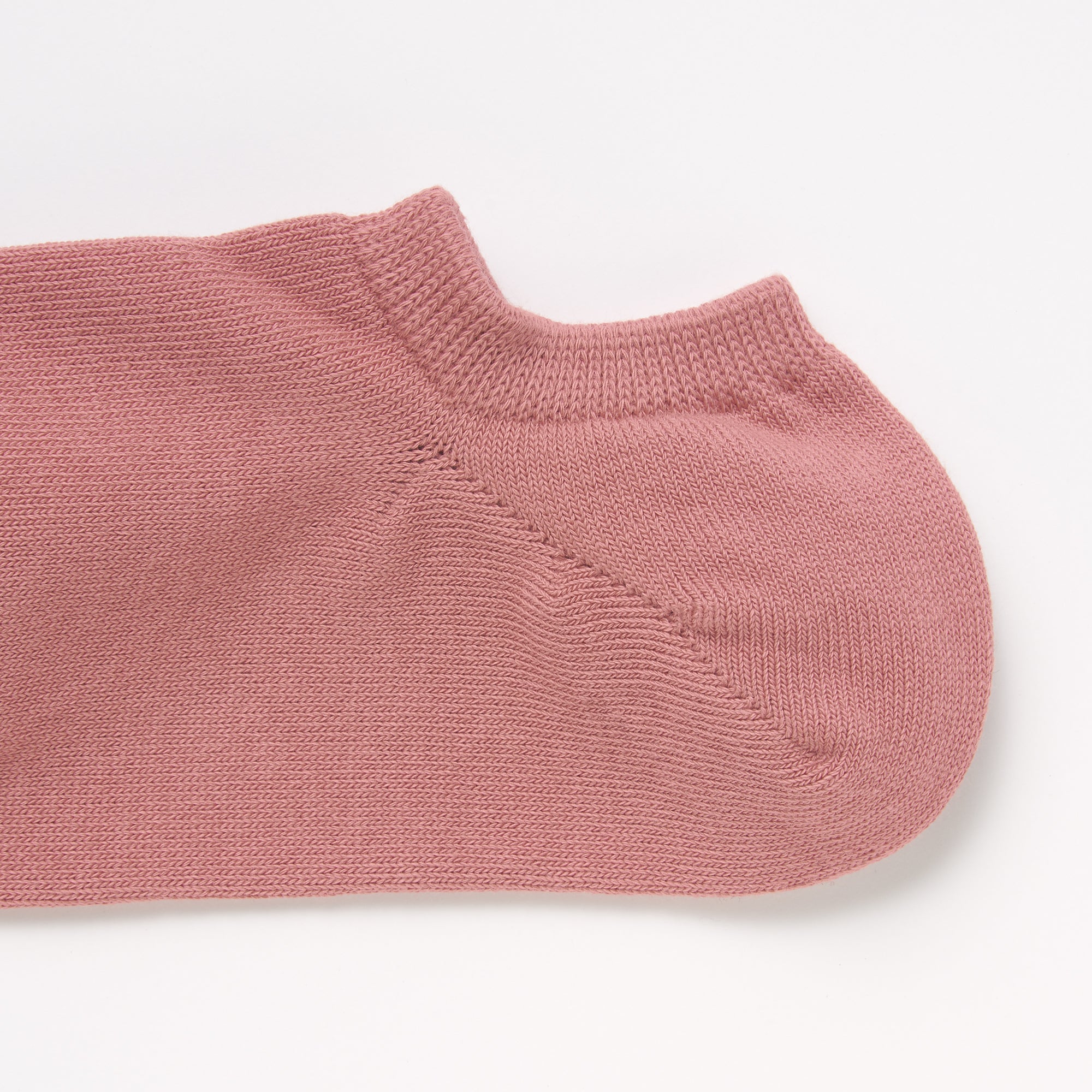 Good Fit Right Angle Sneaker-In Socks