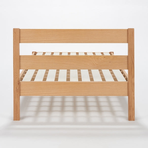 [HD] Wooden Bed