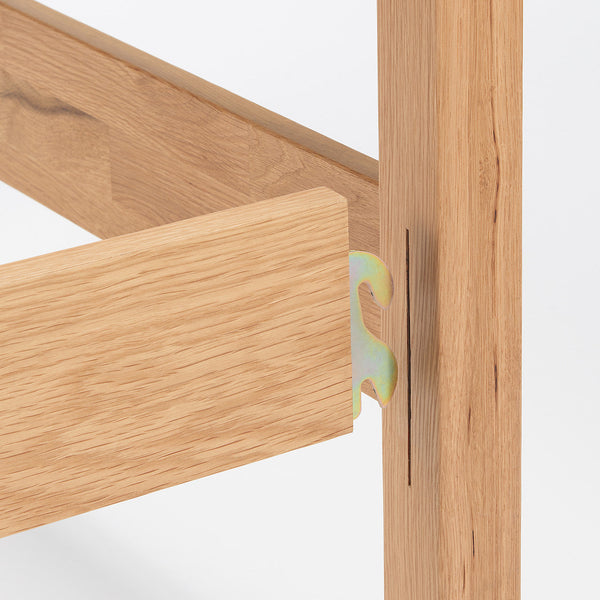 [HD] Wooden Bed
