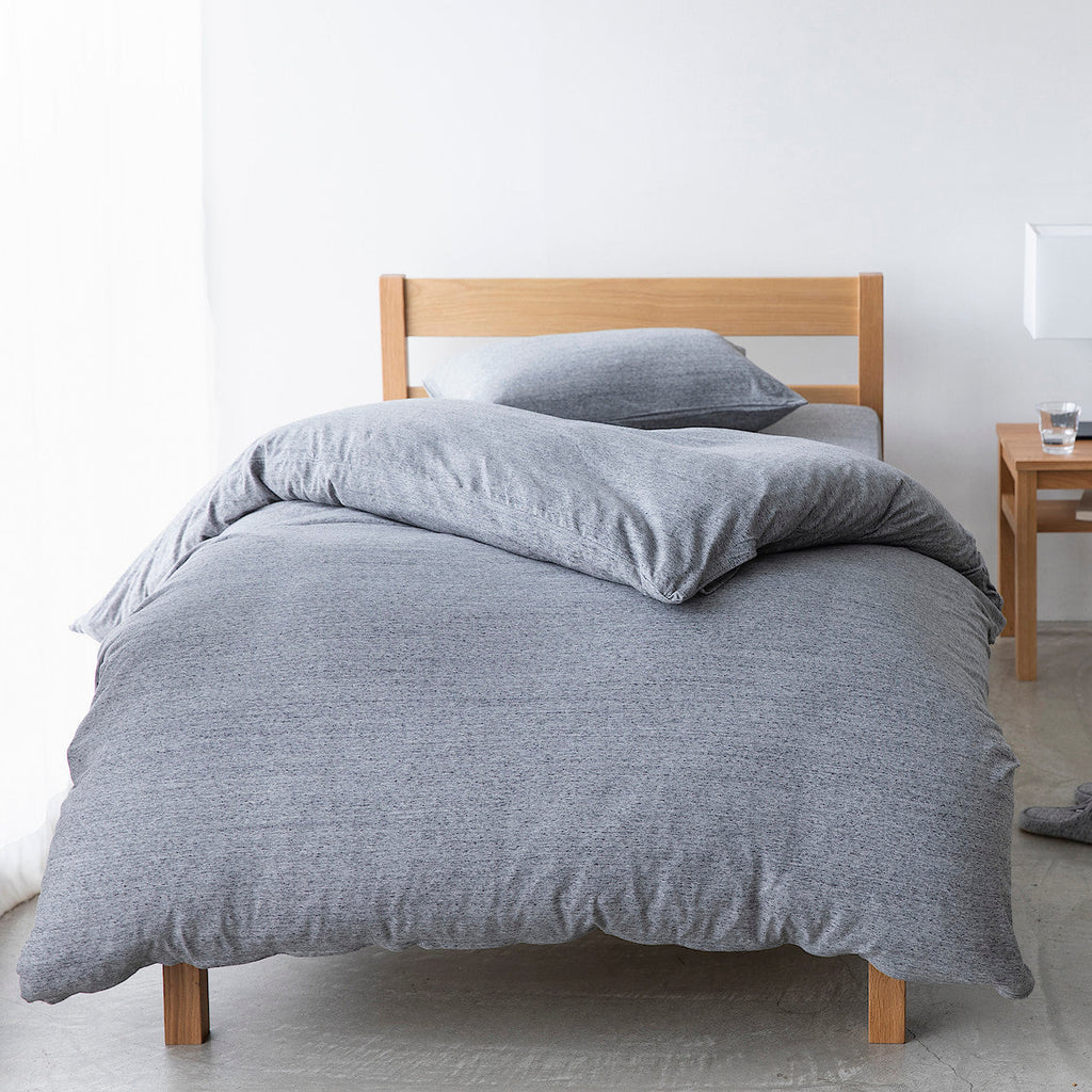 [HD] Wooden Bed